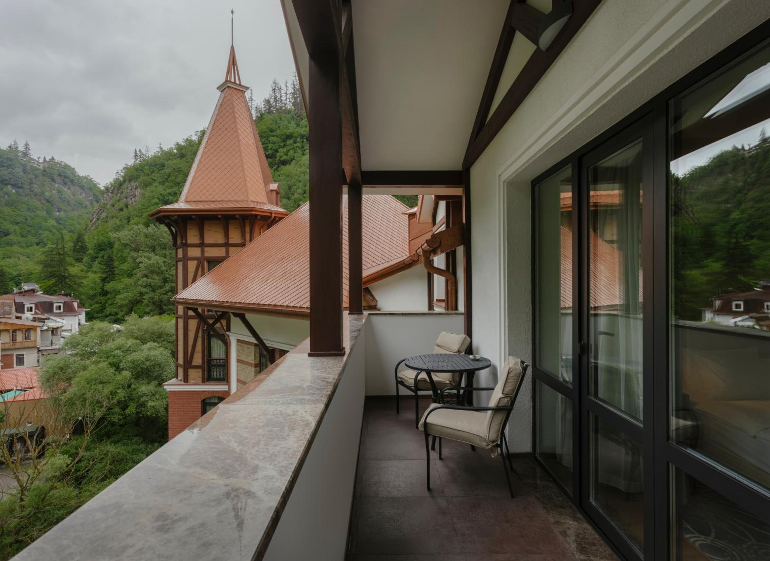 Premium King Room with Balcony and River View 