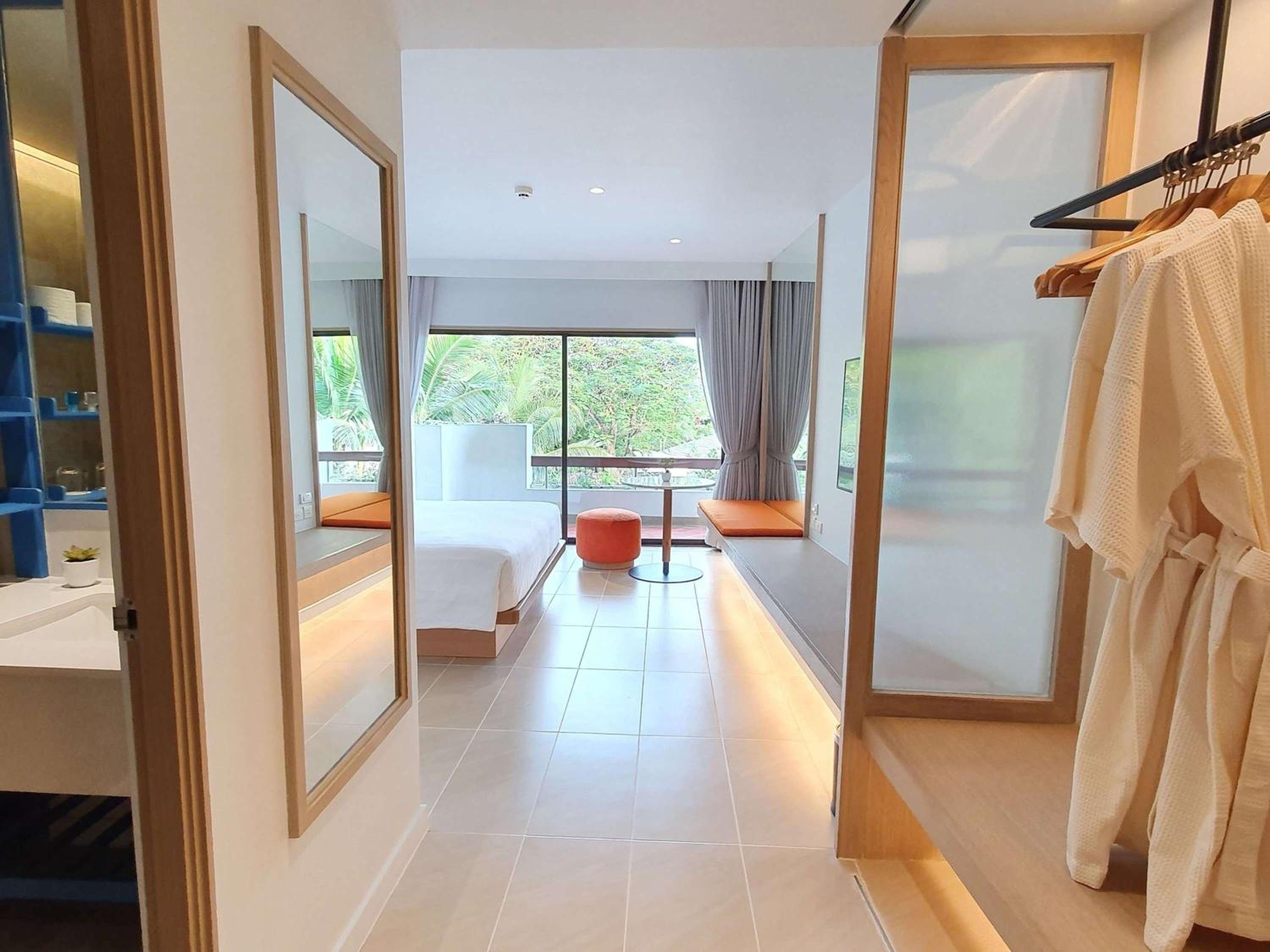 Premier Twin Room with Garden View