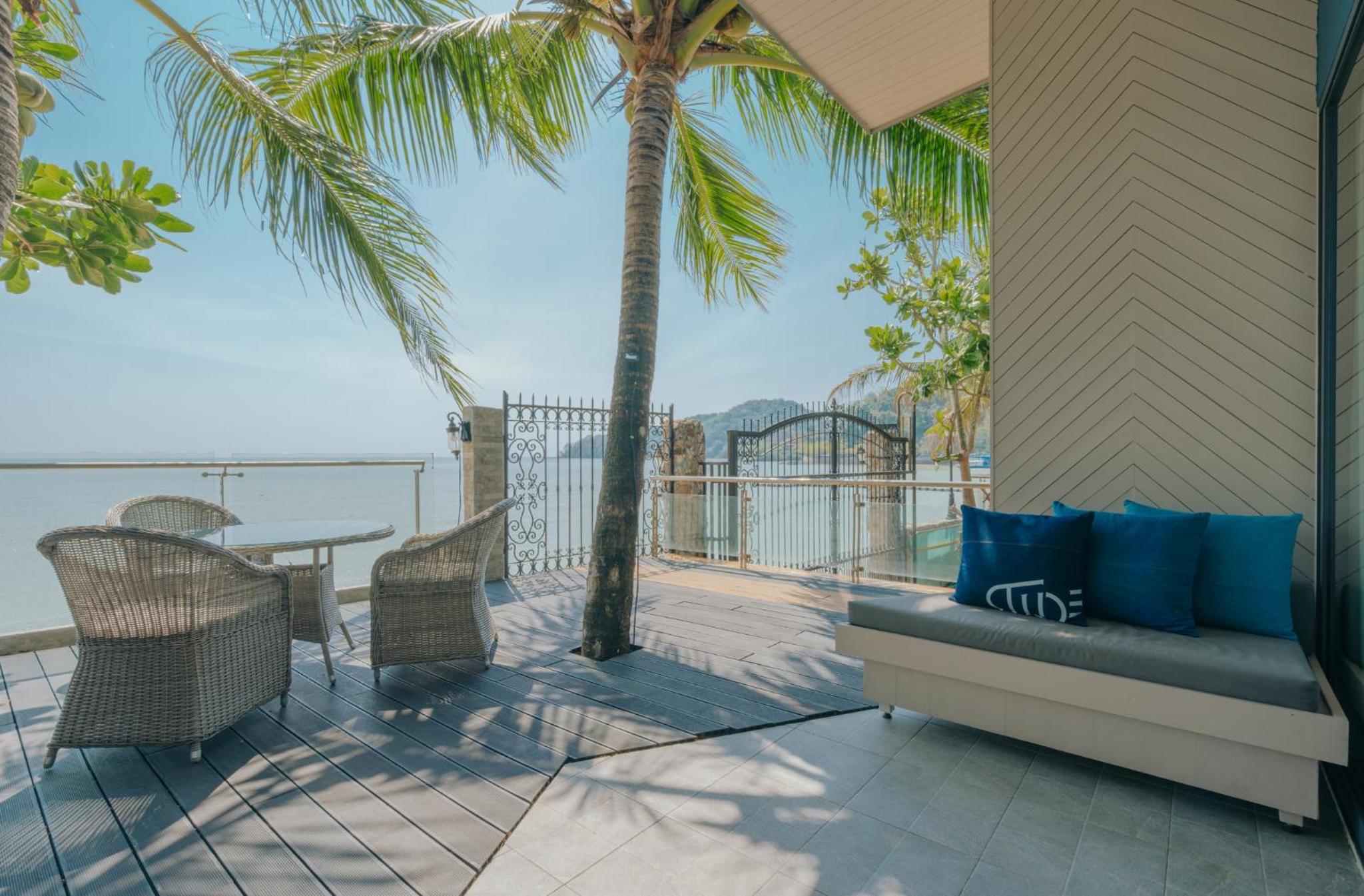 Deluxe Double Room With Sea View