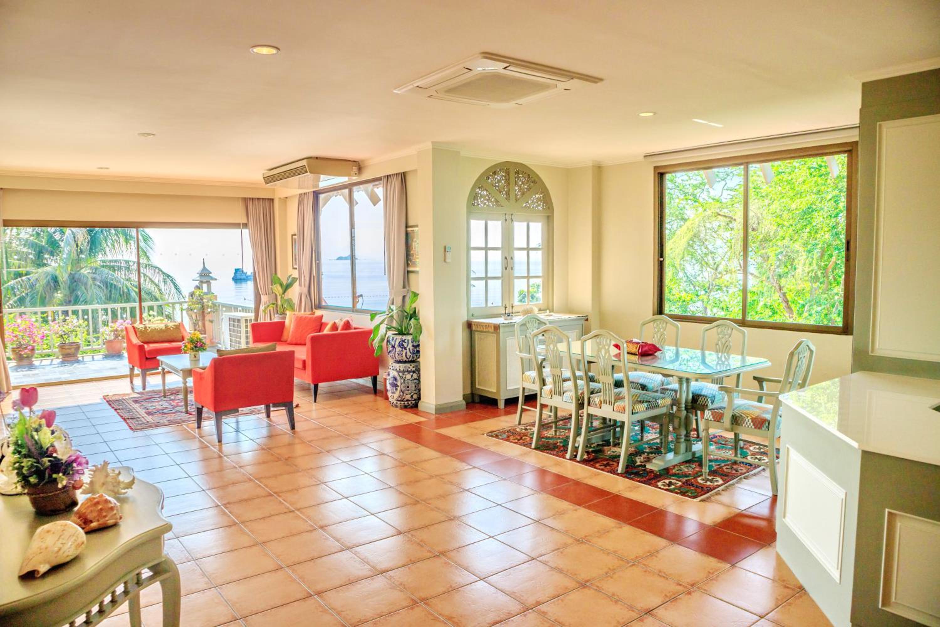 Luxury Seafront Two-Bedroom Family Suite