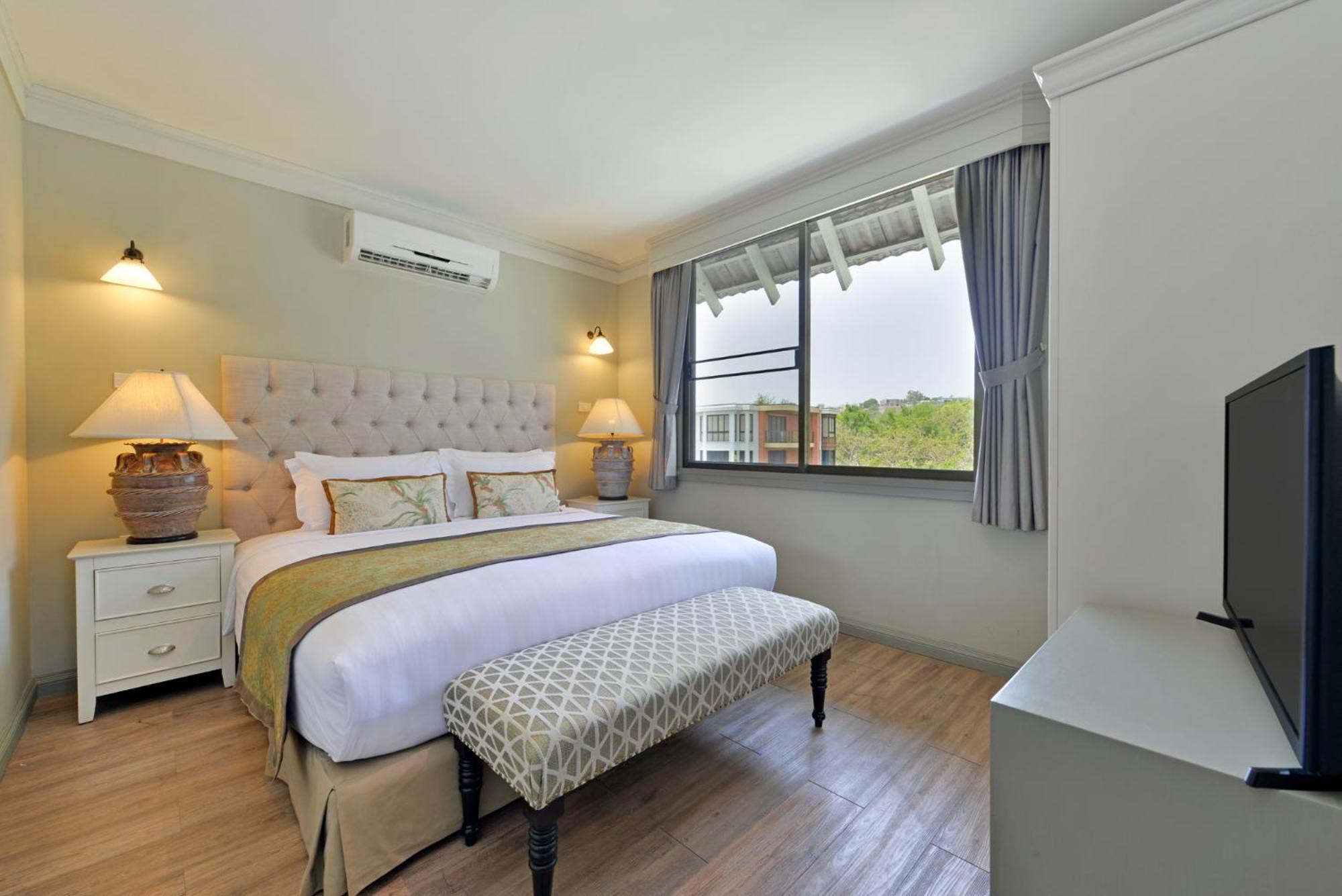 Luxury Seafront Two-Bedroom Family Suite