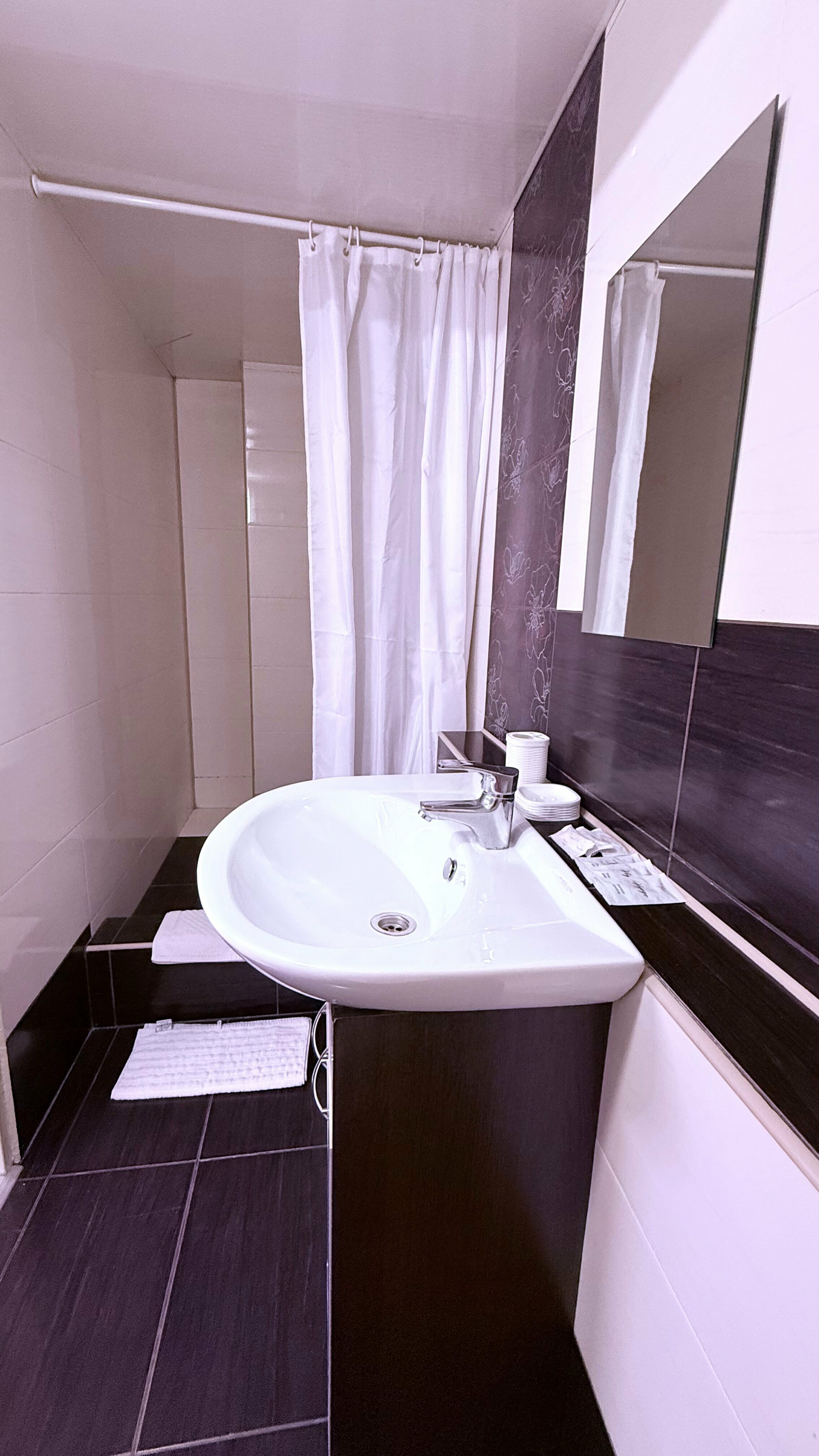 Студия с крытой террасой и кухней