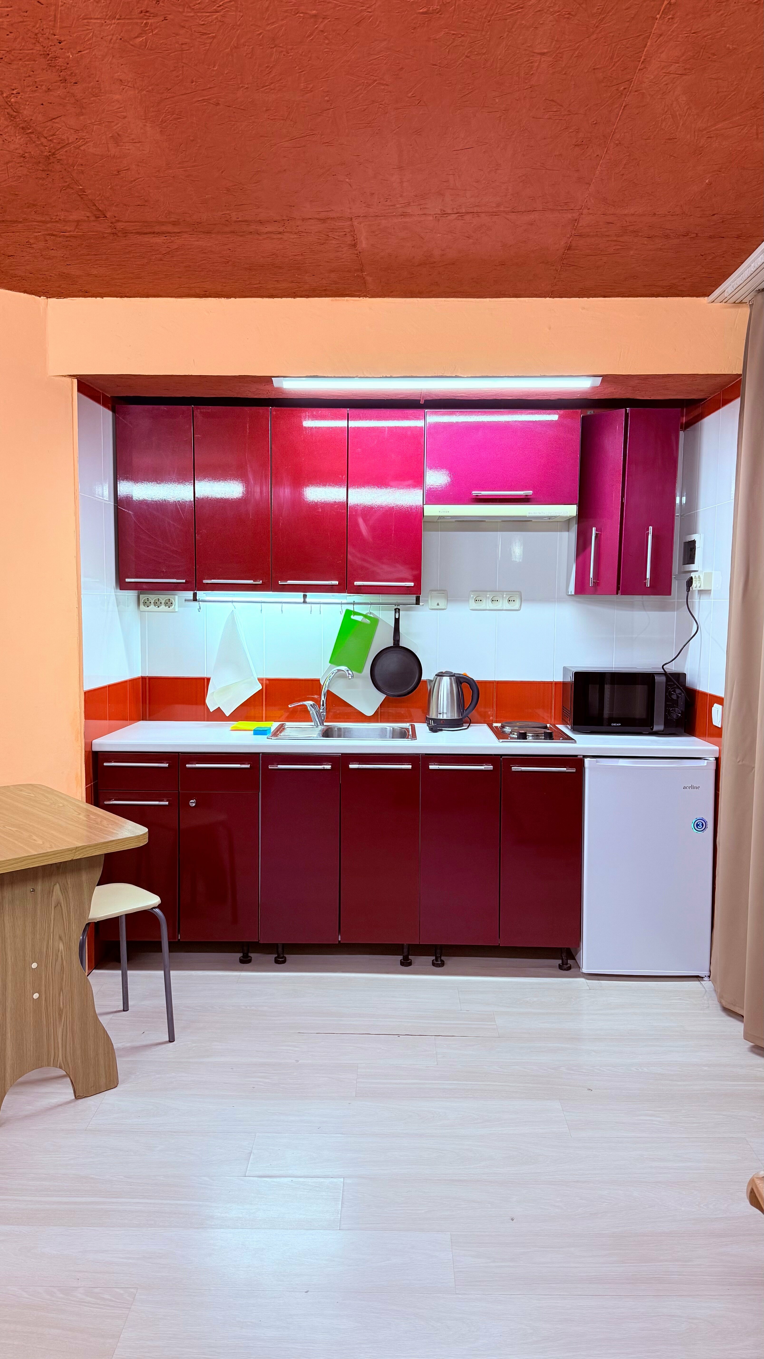 Студия с крытой террасой и кухней