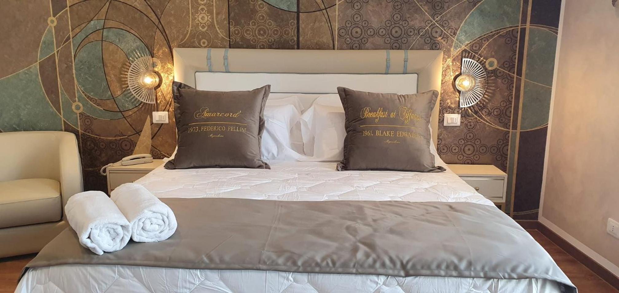 Double or Twin Room with Side Sea View