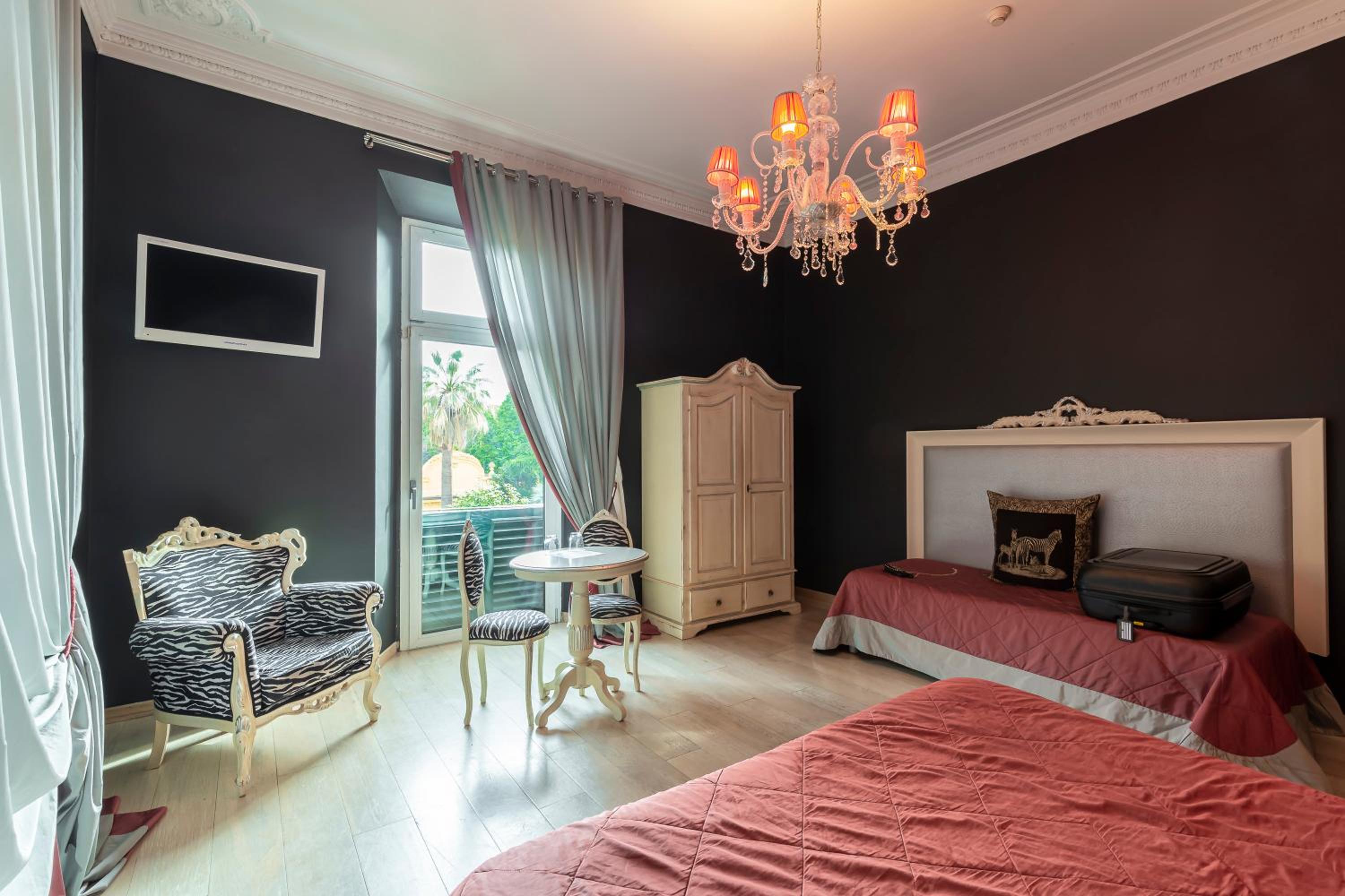 Junior Suite With Spa Access