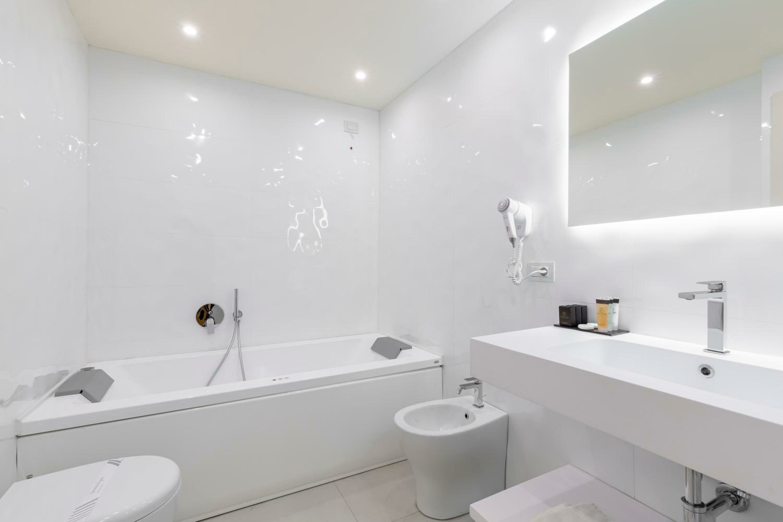 Junior Suite With Spa Access