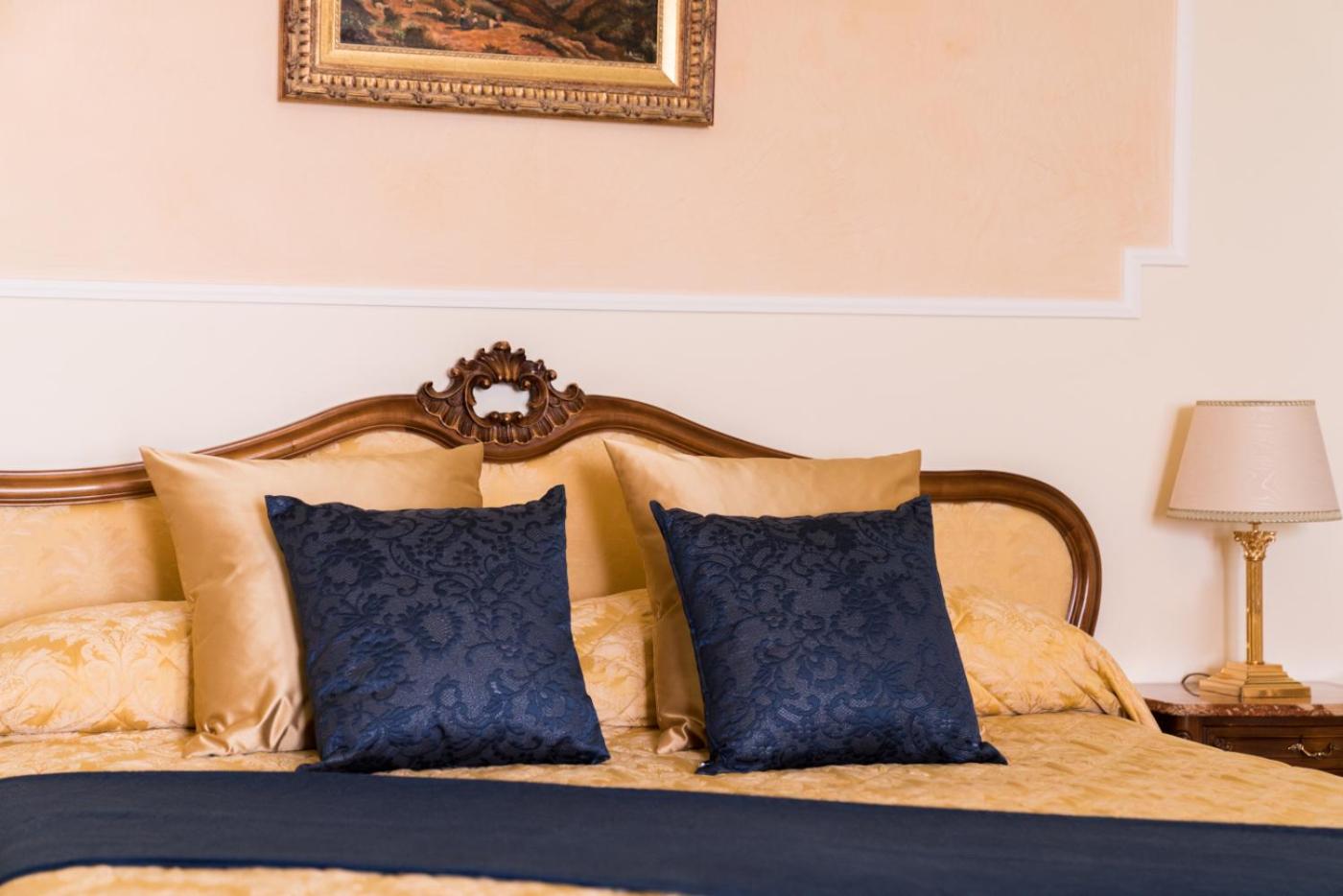 Deluxe Double Room with Spa Access