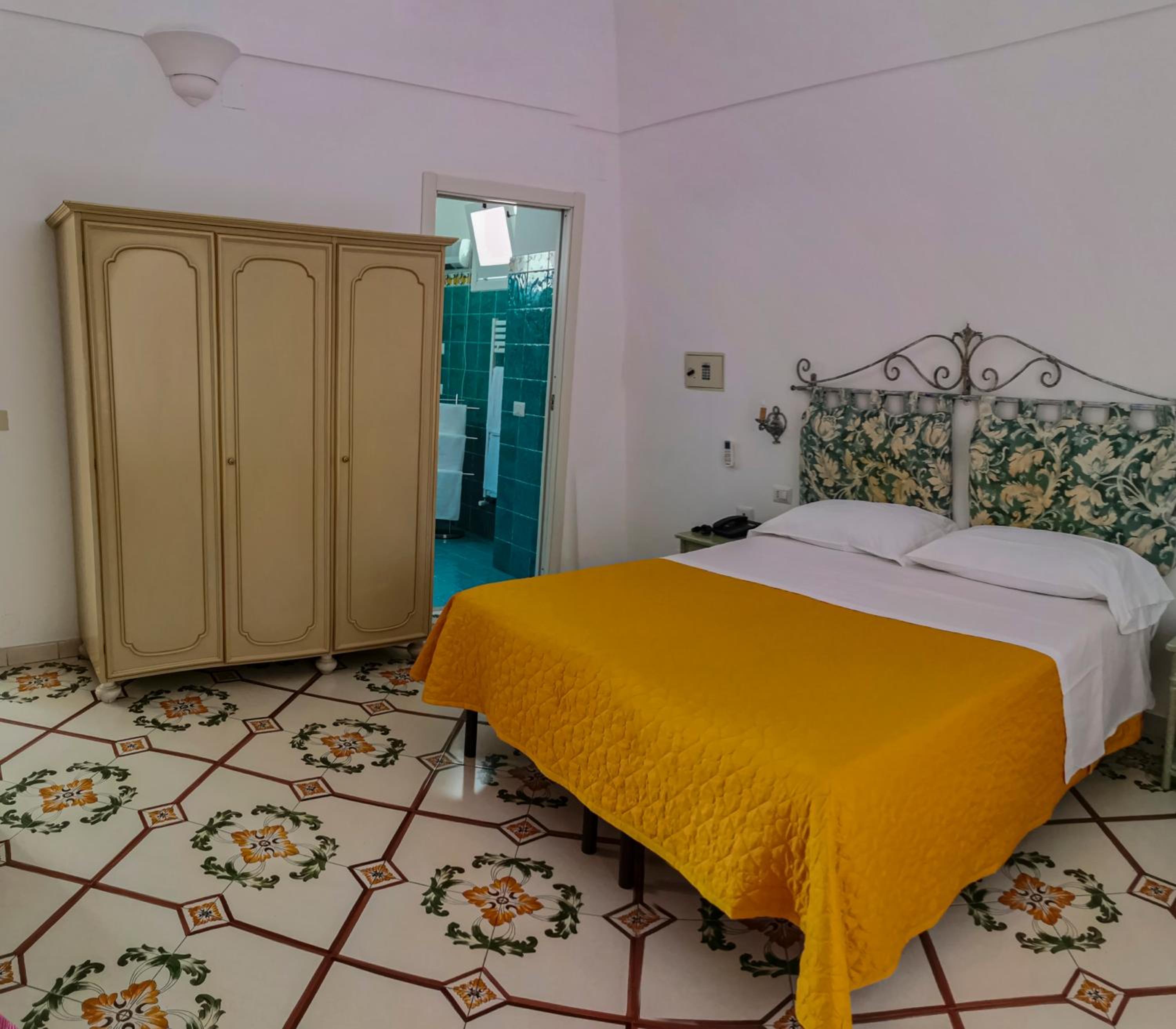 Superior Triple Room with Sea View