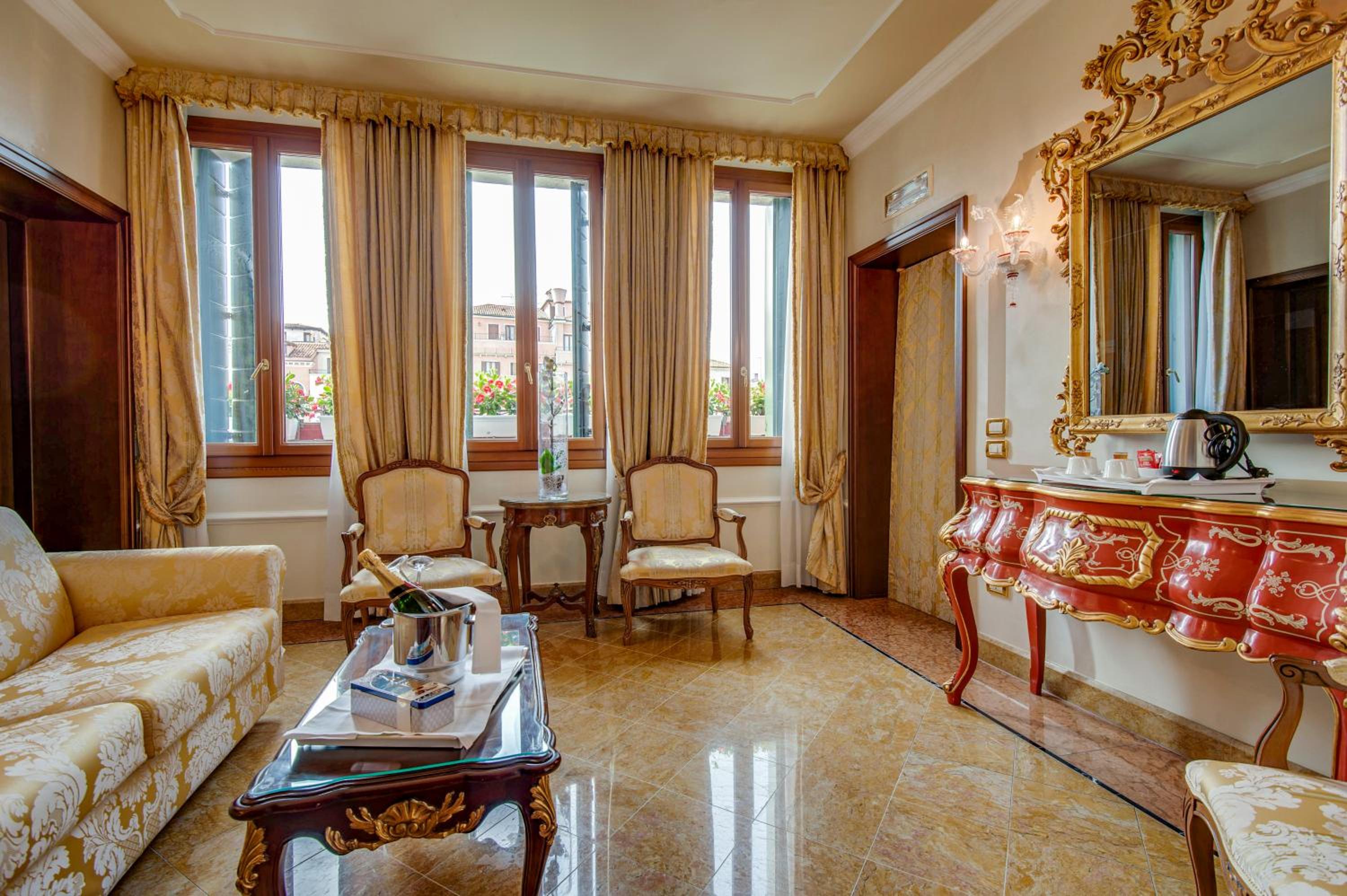 Suite with Grand Canal View
