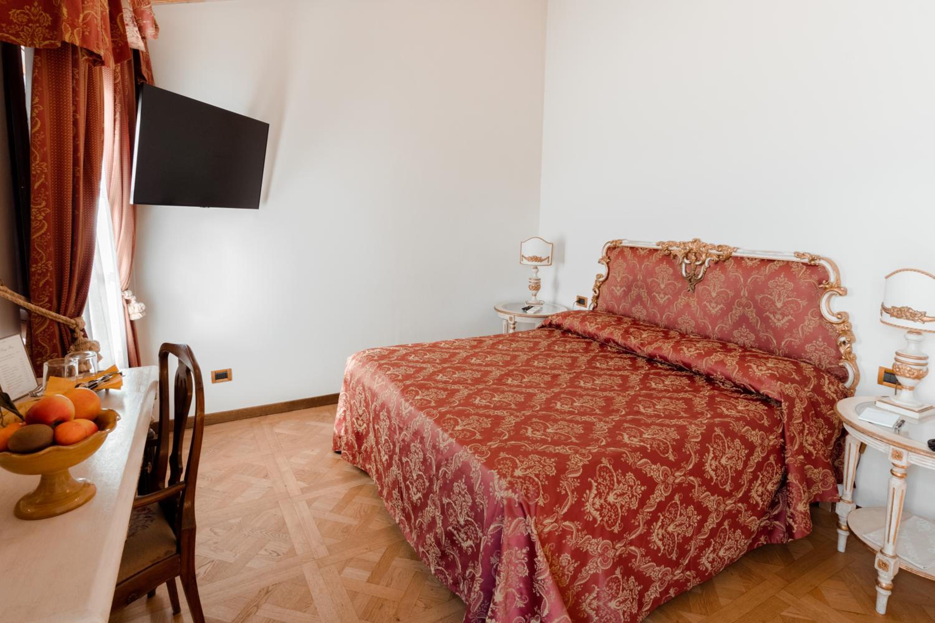 Junior Suite with Balcony