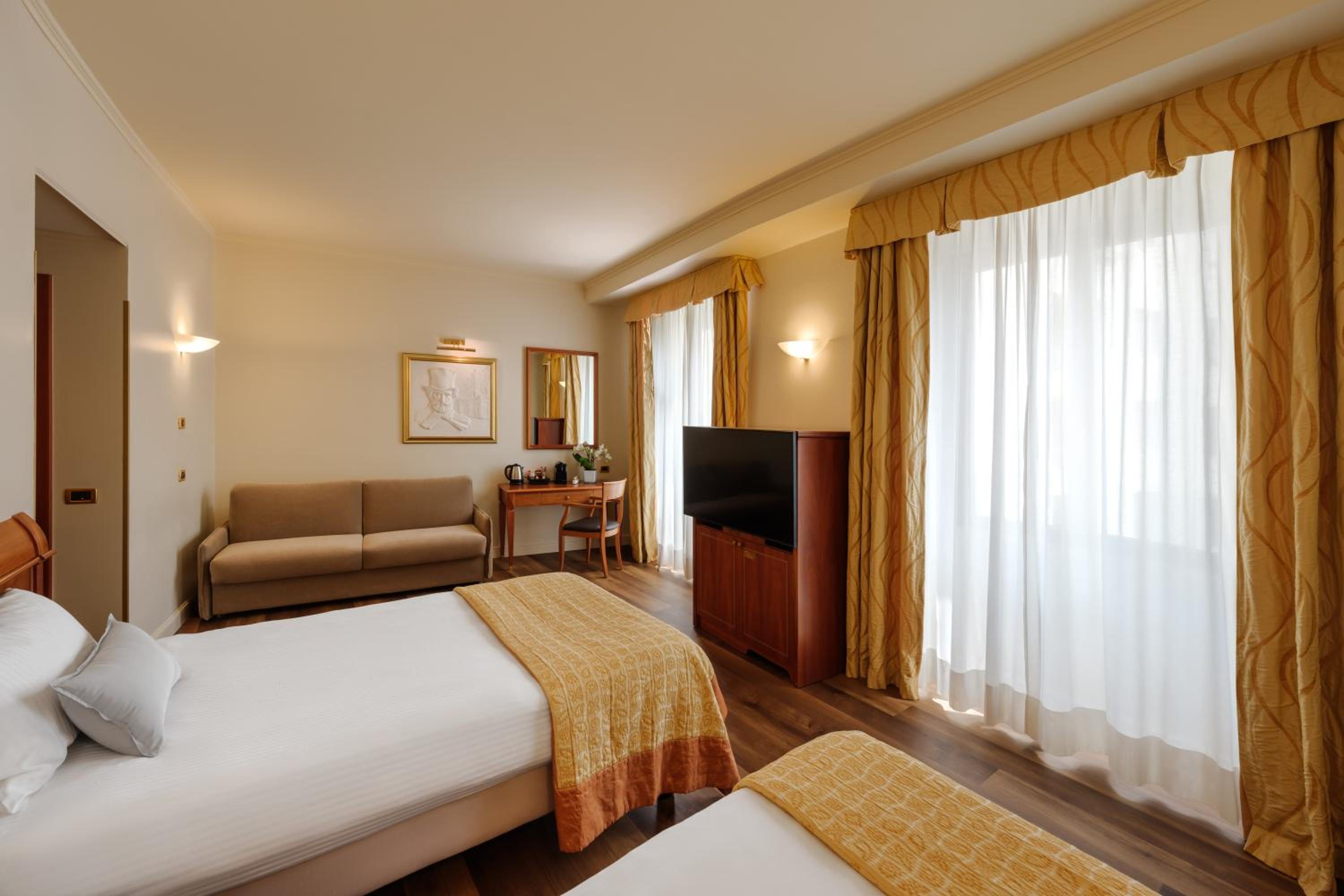 Superior Triple Room