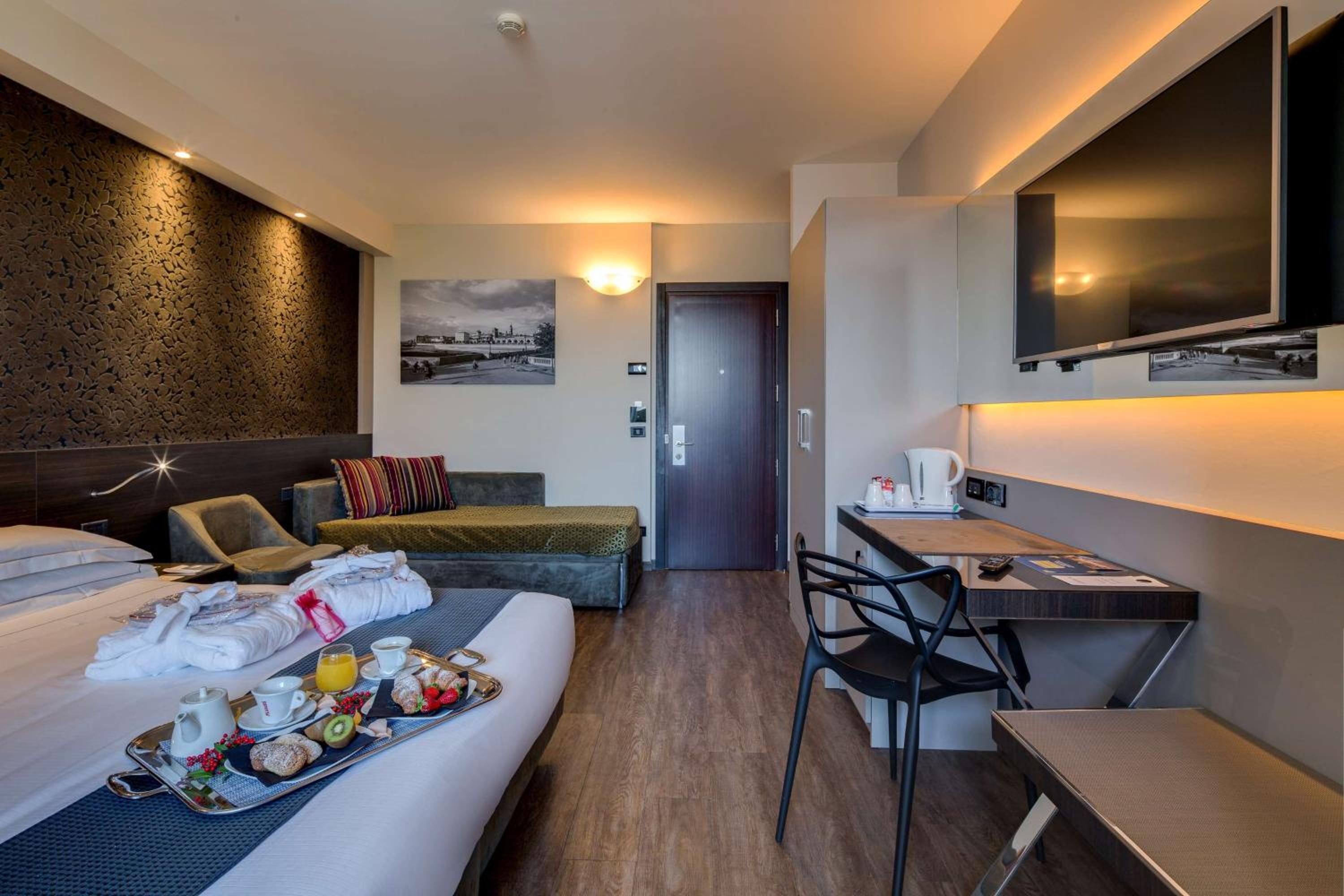 Executive King Room with Balcony