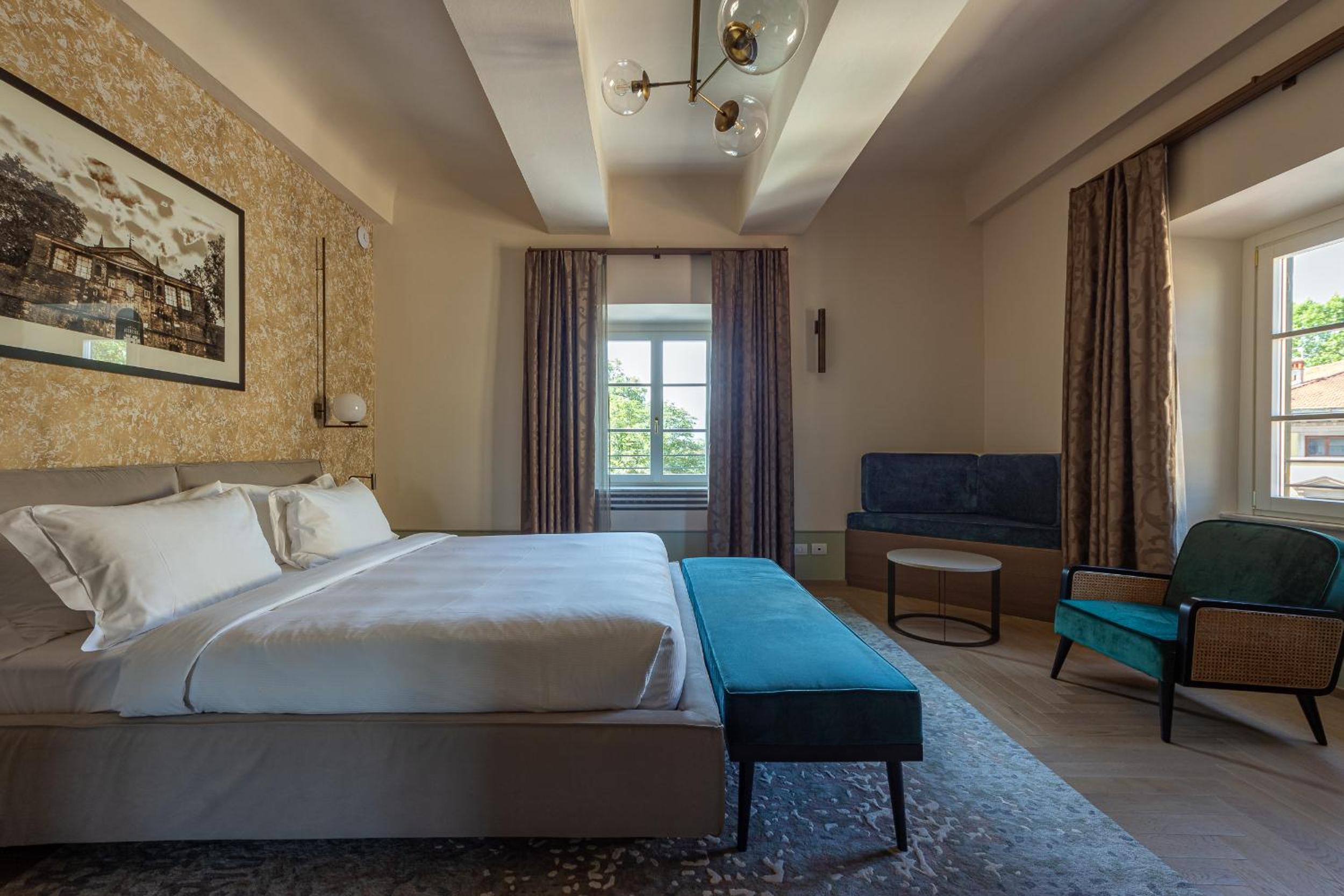 Two-Bedroom Suite Camelia
