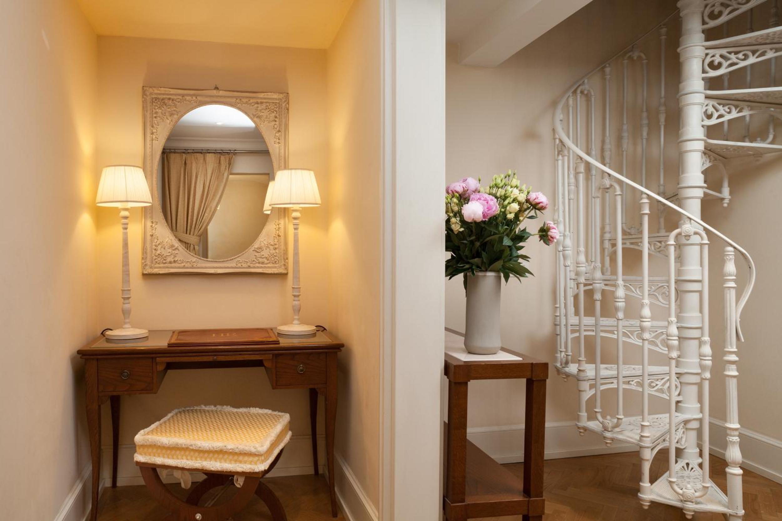 Suite with River View