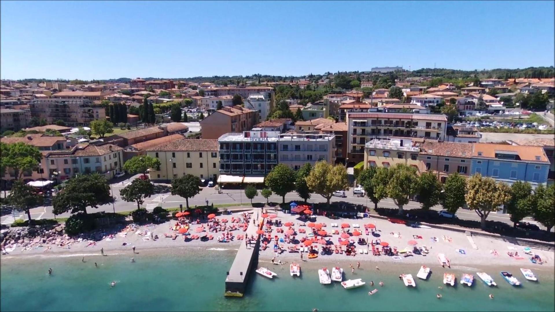 Classic Double Room with Balcony and Lake View