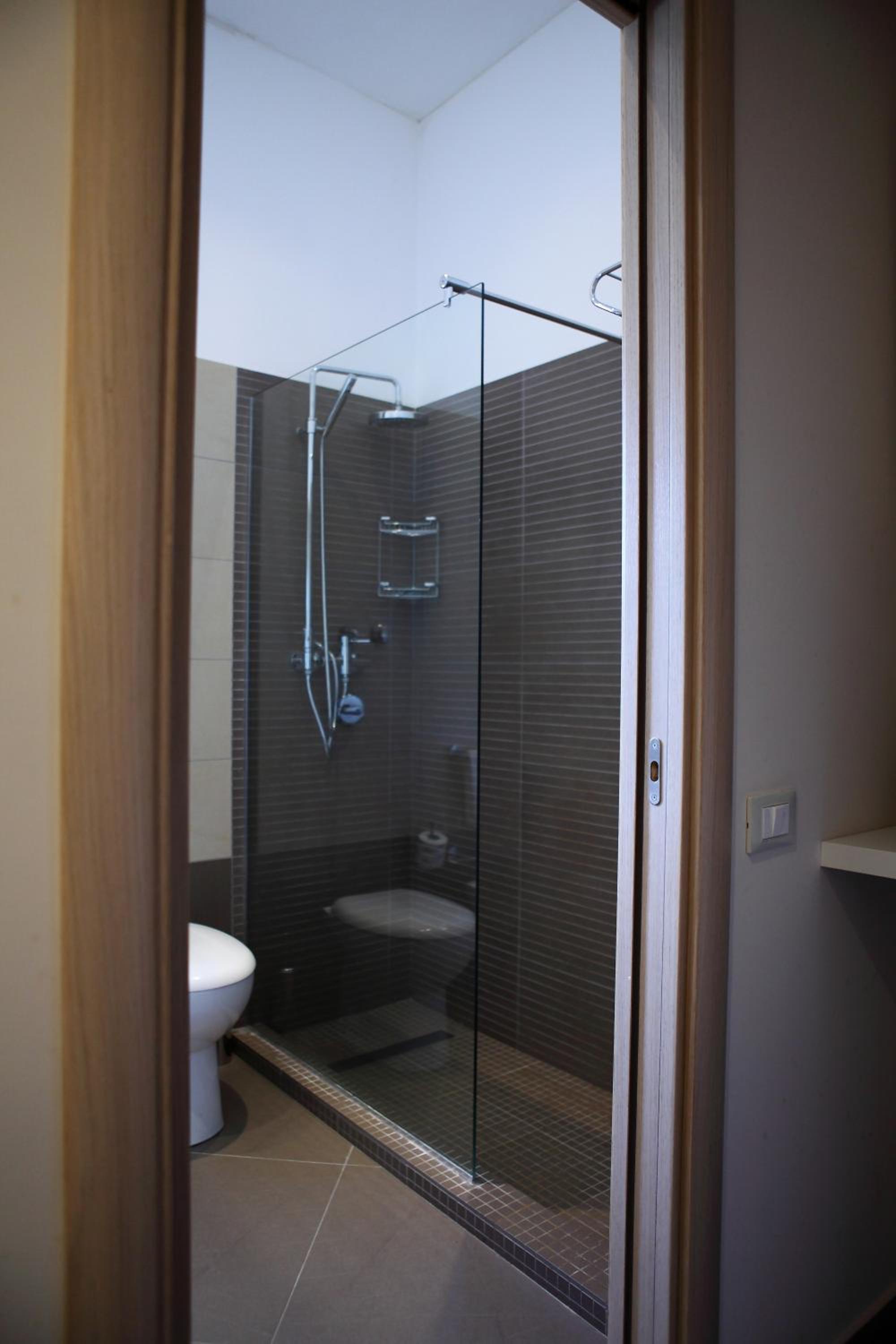 Suite with Partial Sea View