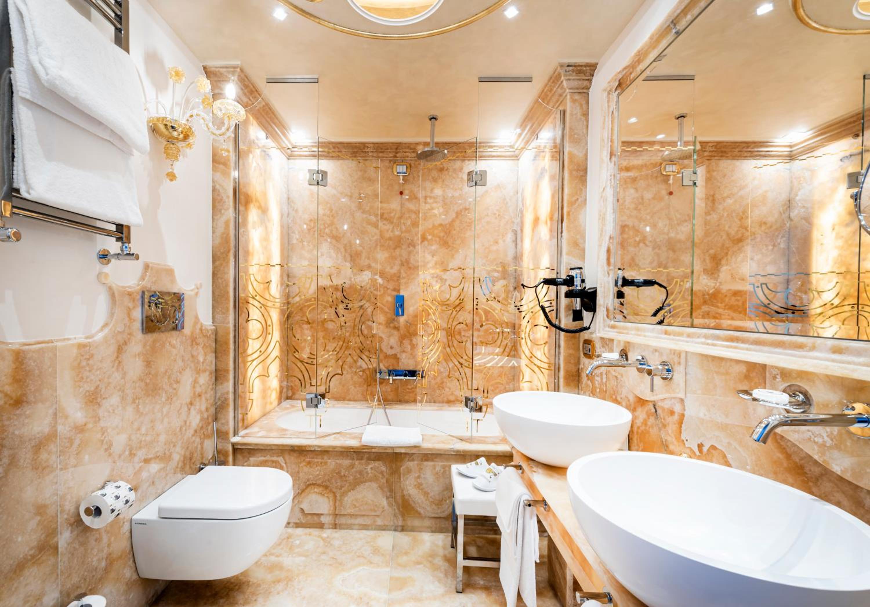 Suite with Grand Canal View