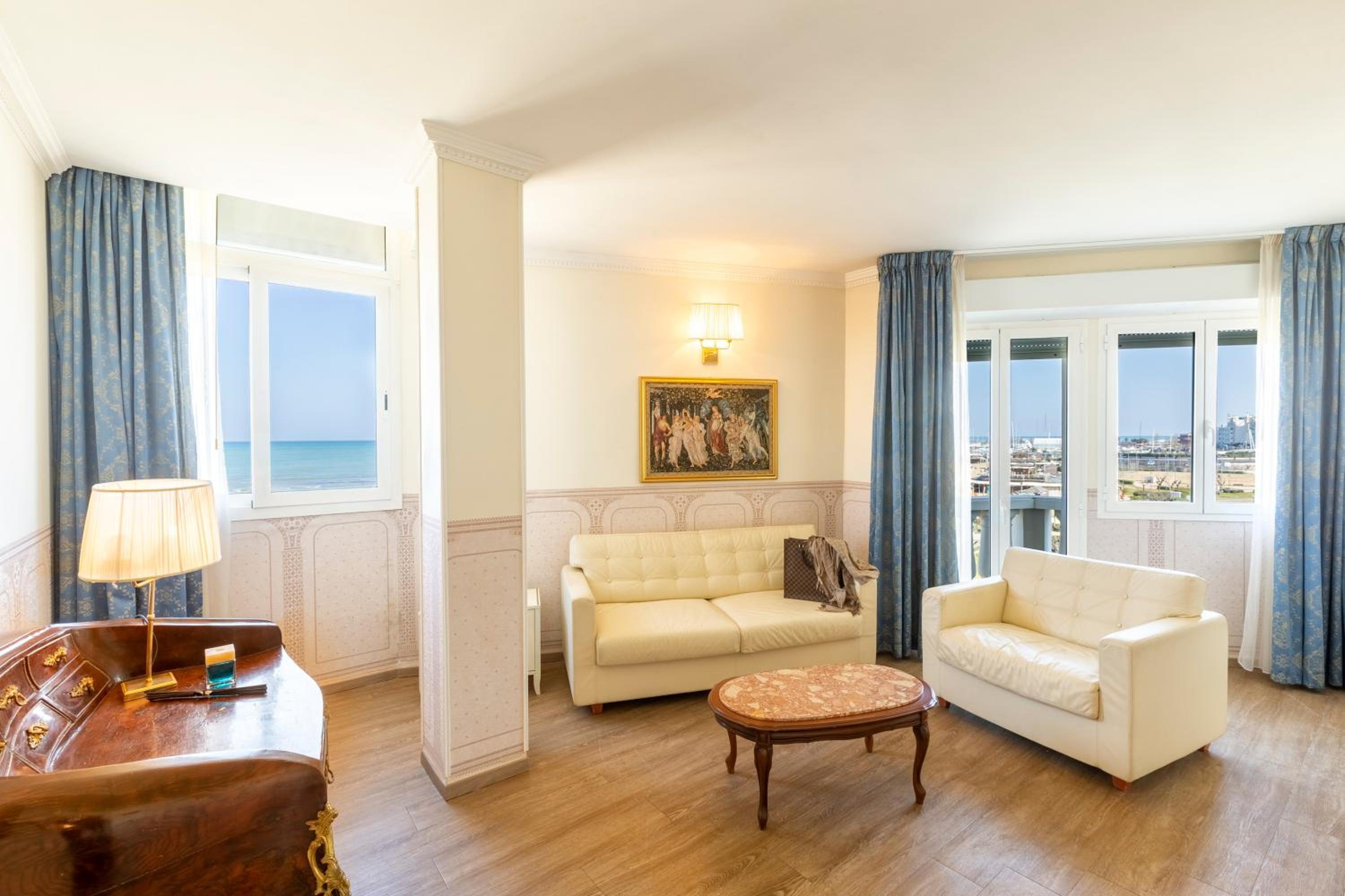 Junior Suite with Sea View