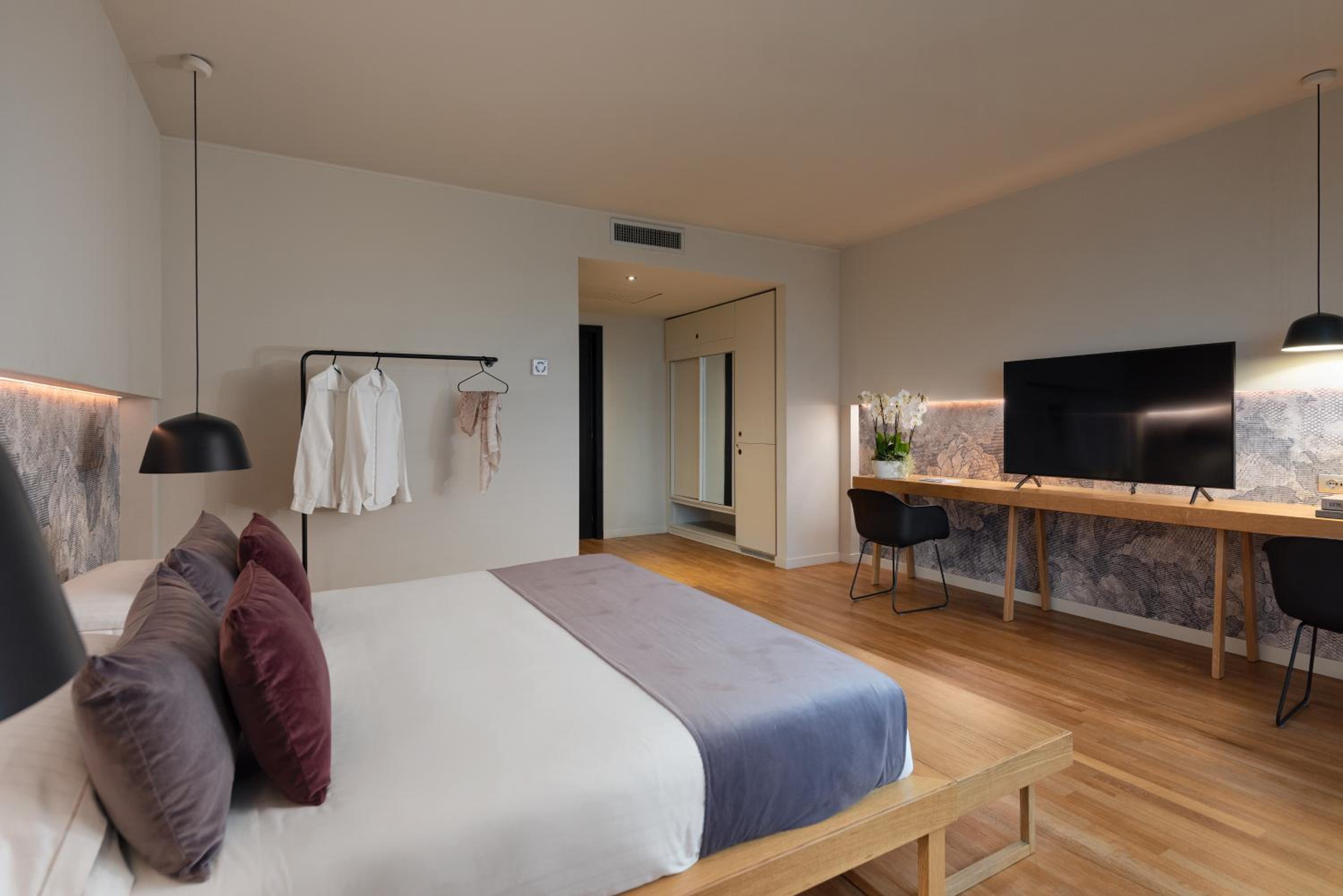 Junior Suite with Shower