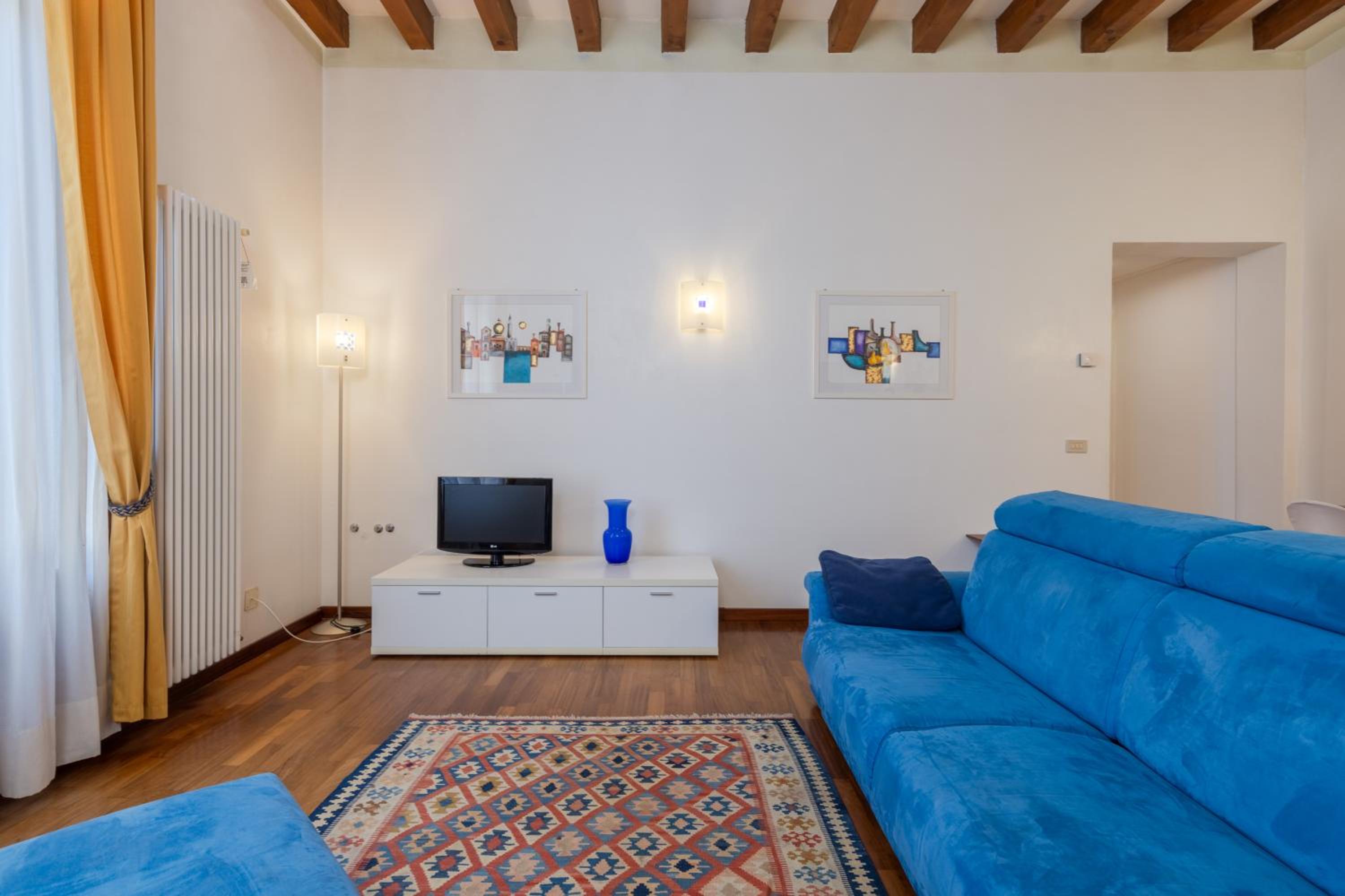 One-Bedroom Suite with Canal View