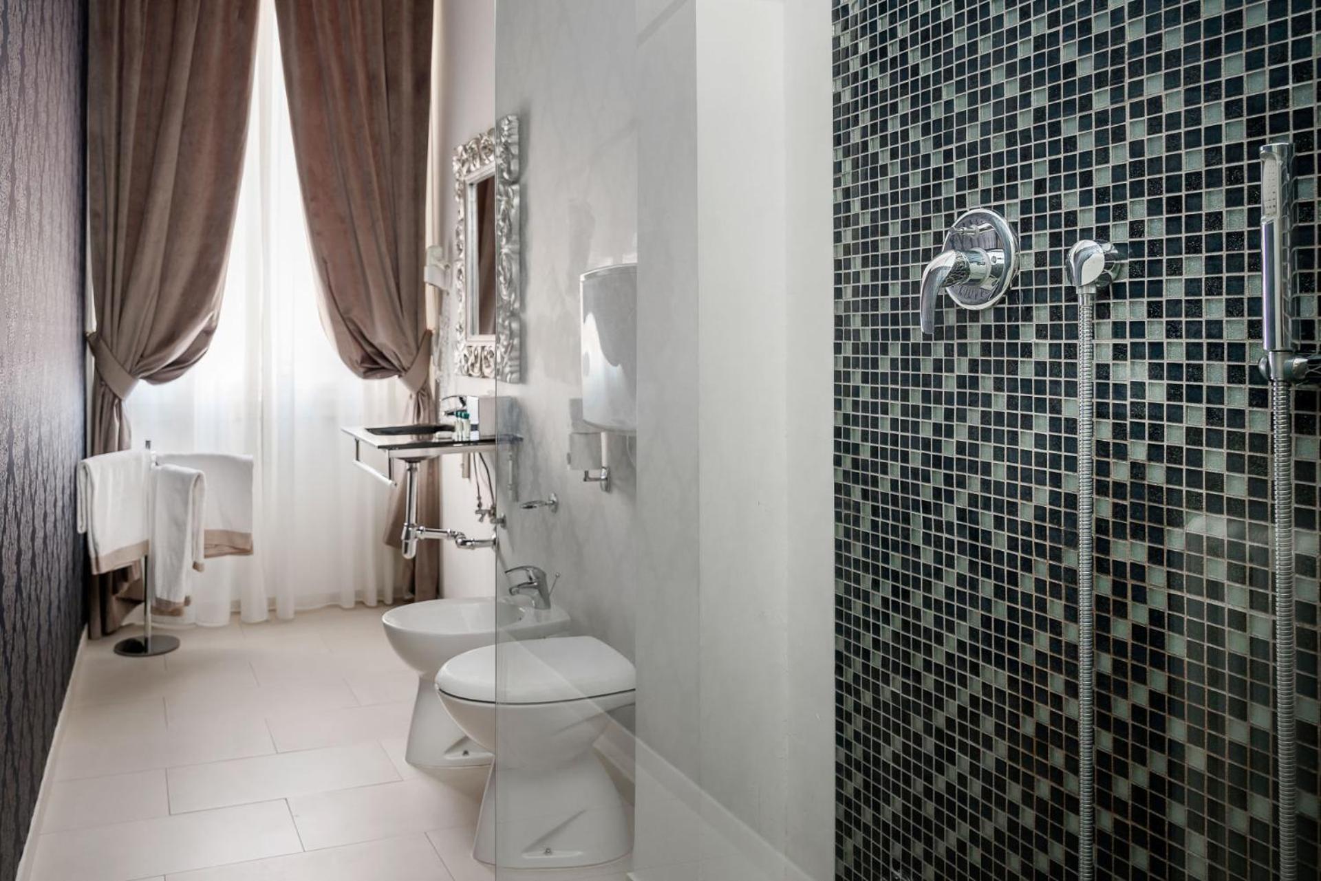 Executive Suite with Jacuzzi