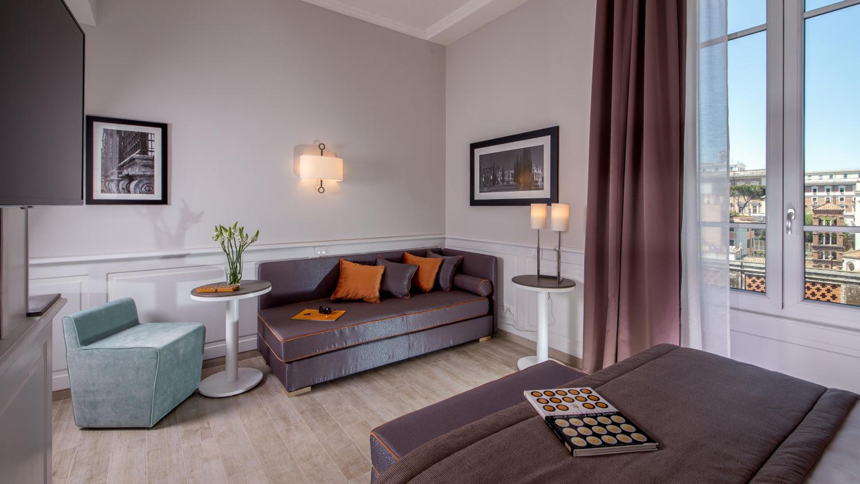 Triple Room with City View