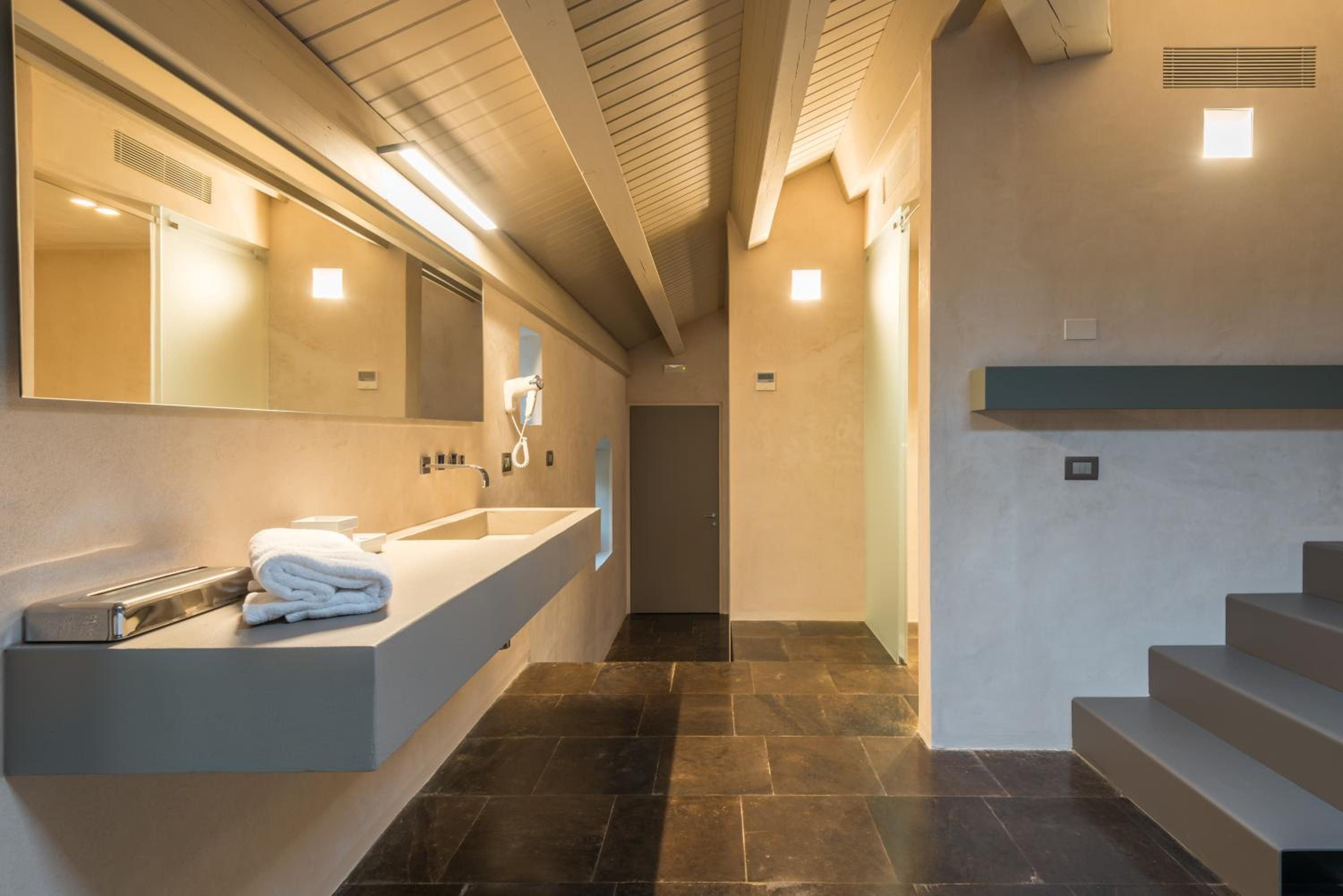 King Suite with Spa Bath