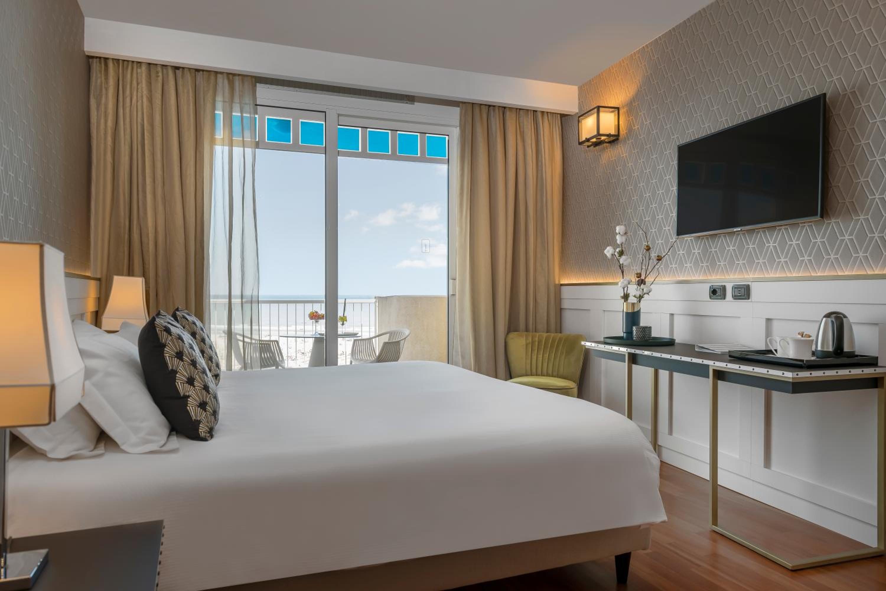 Double or Twin Room with Sea View and Spa Access