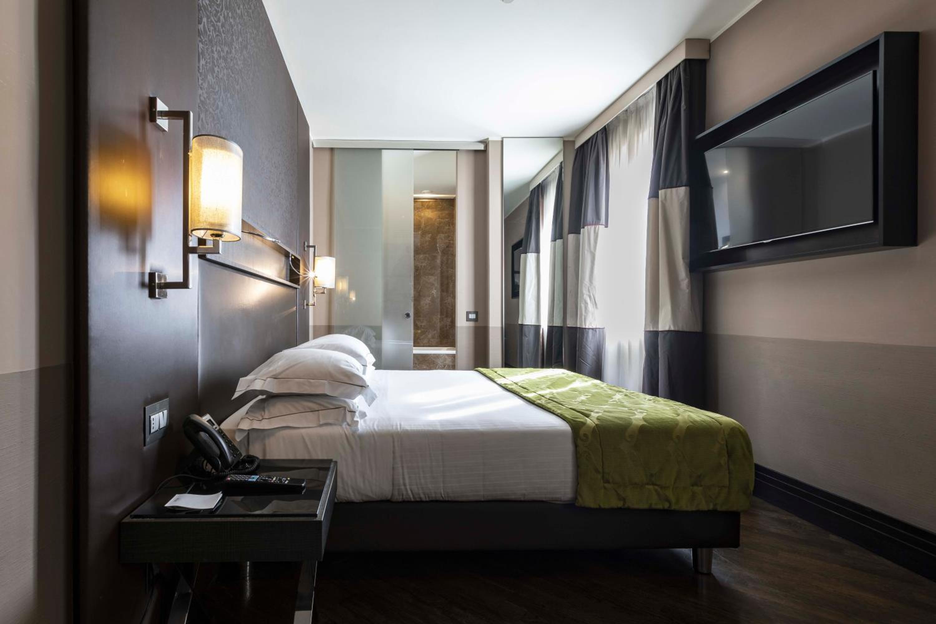 Executive Triple Room