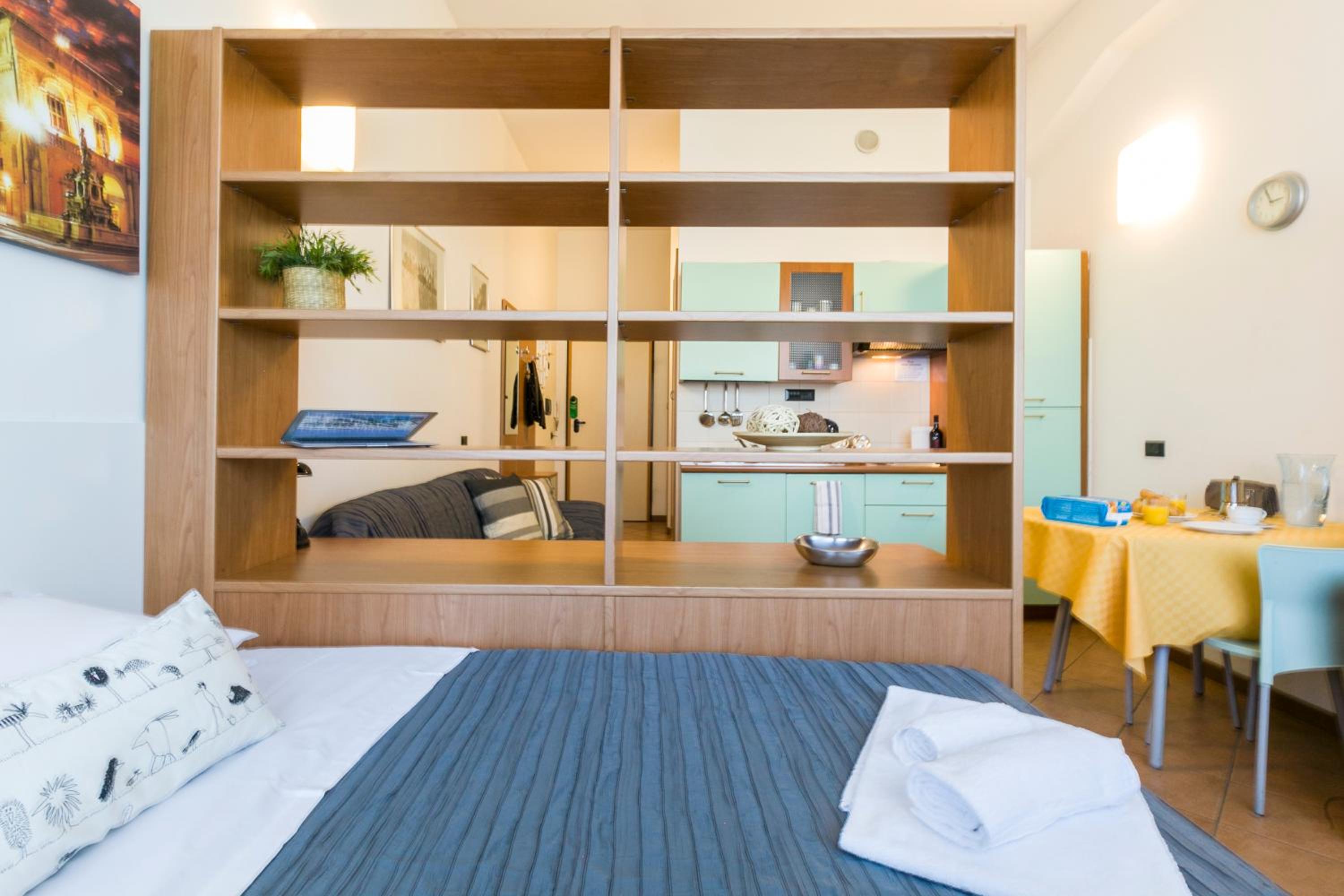 Standard Studio (1-2 Adults)