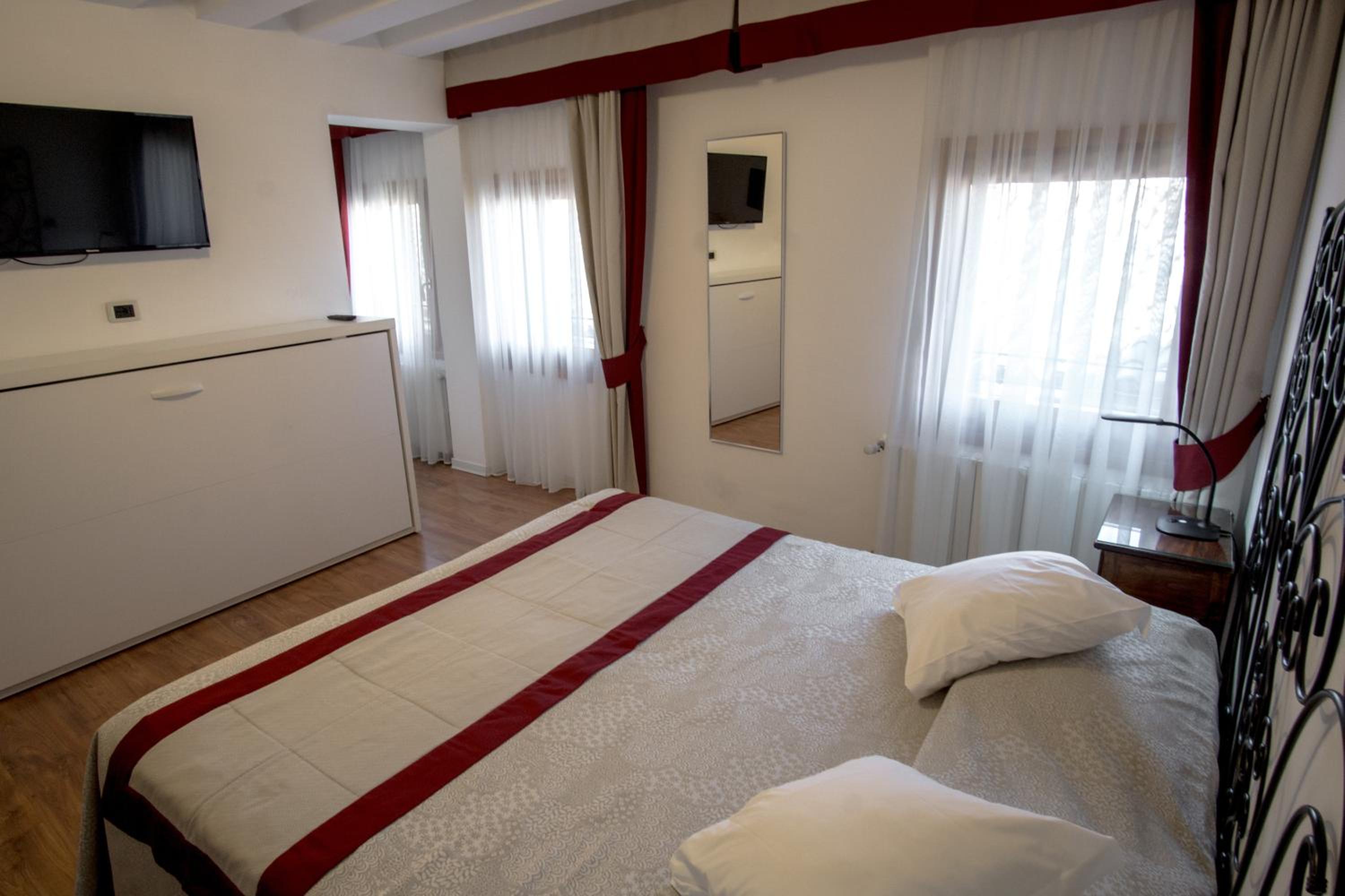 Comfort Double or Twin Room