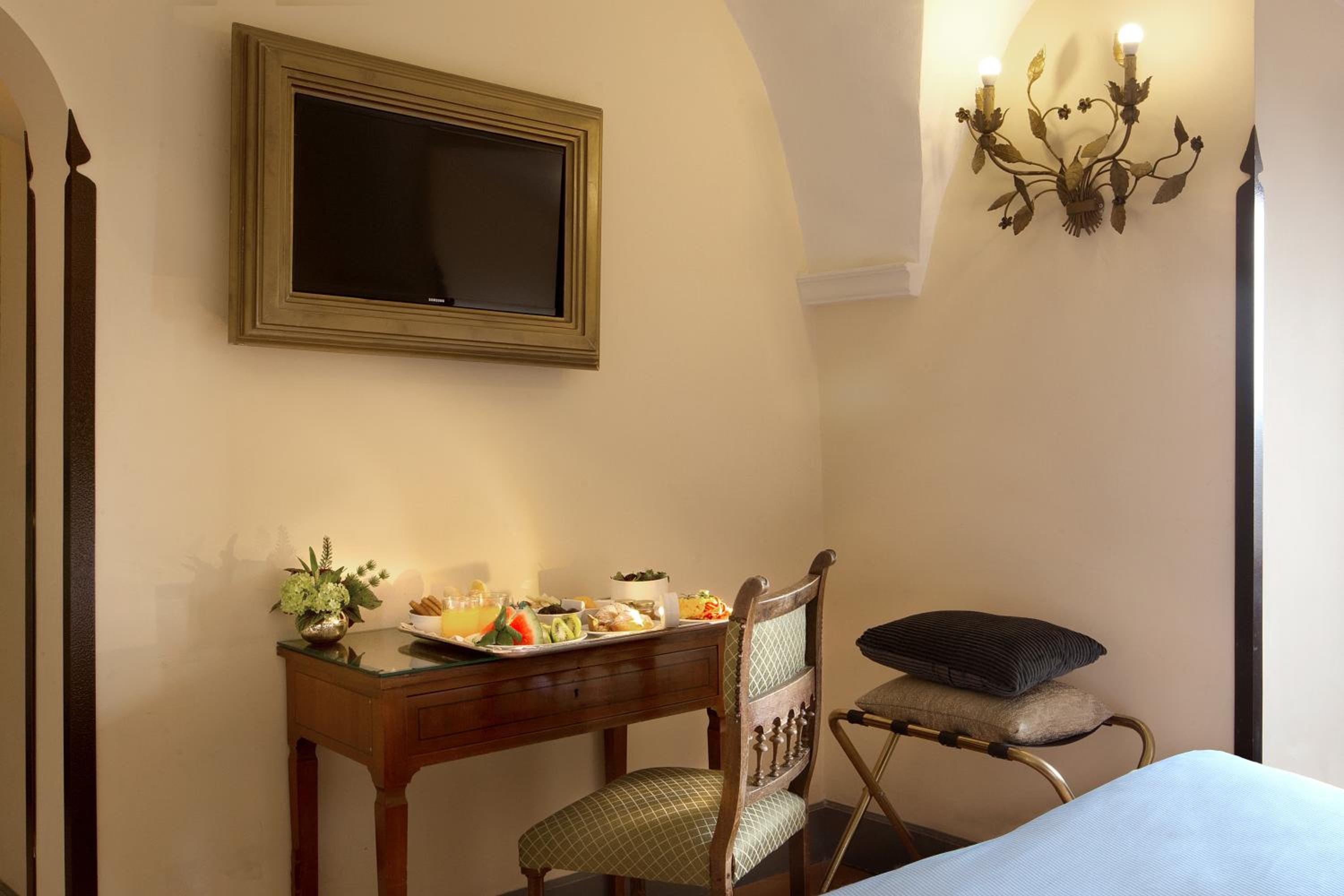 Classic Double or Twin Room with Sea View