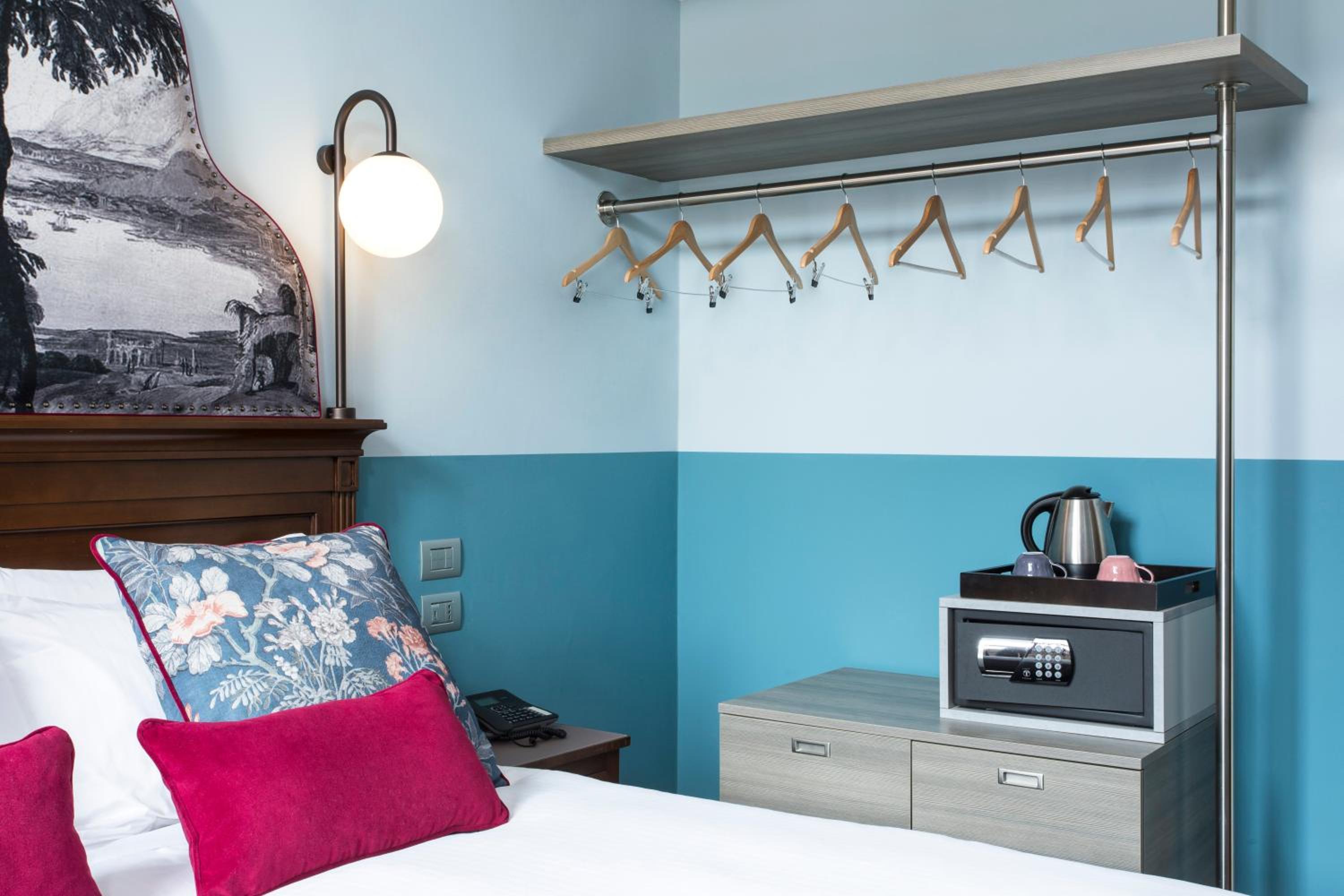 Queen Room with Terrace