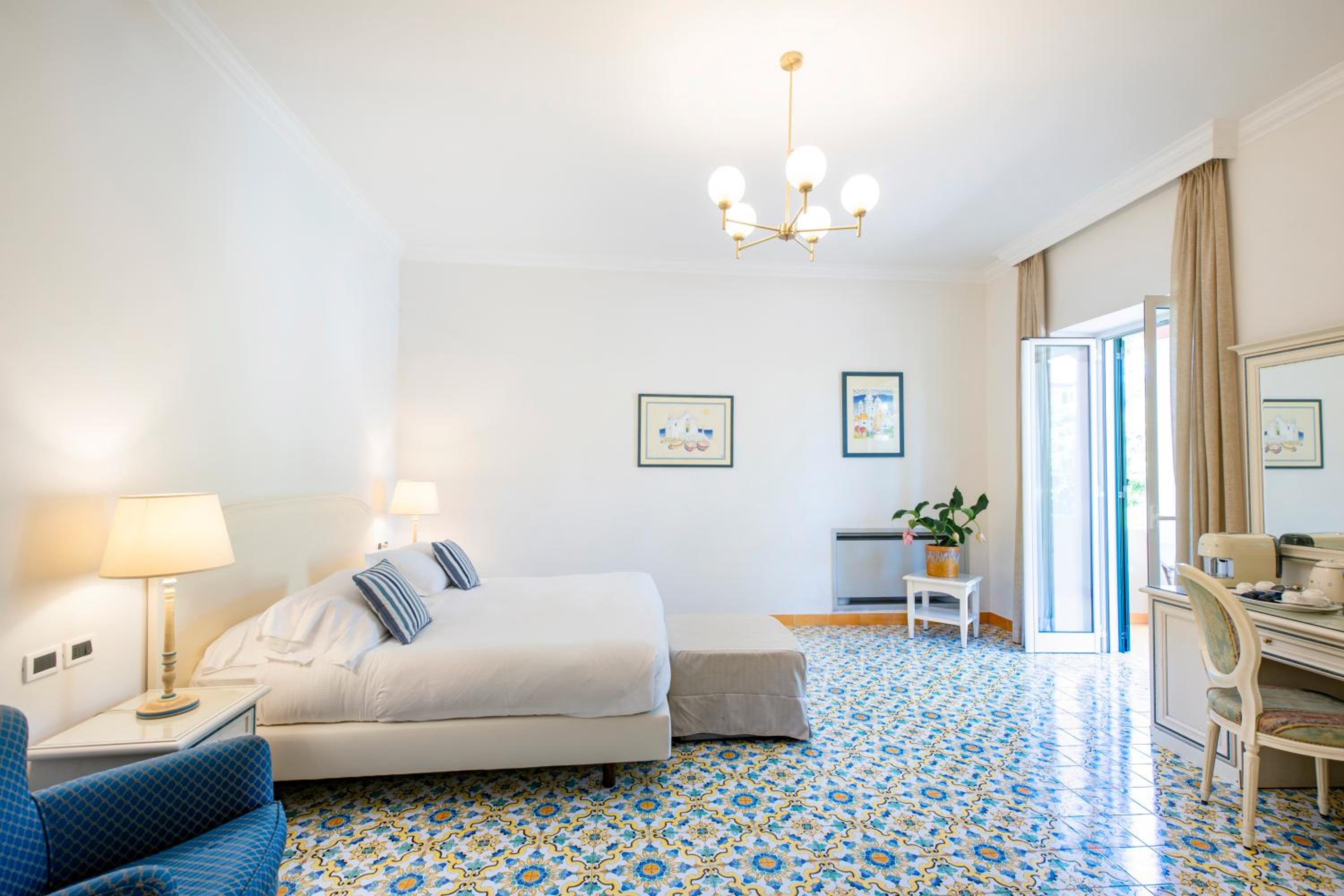 Deluxe Double or Twin Room