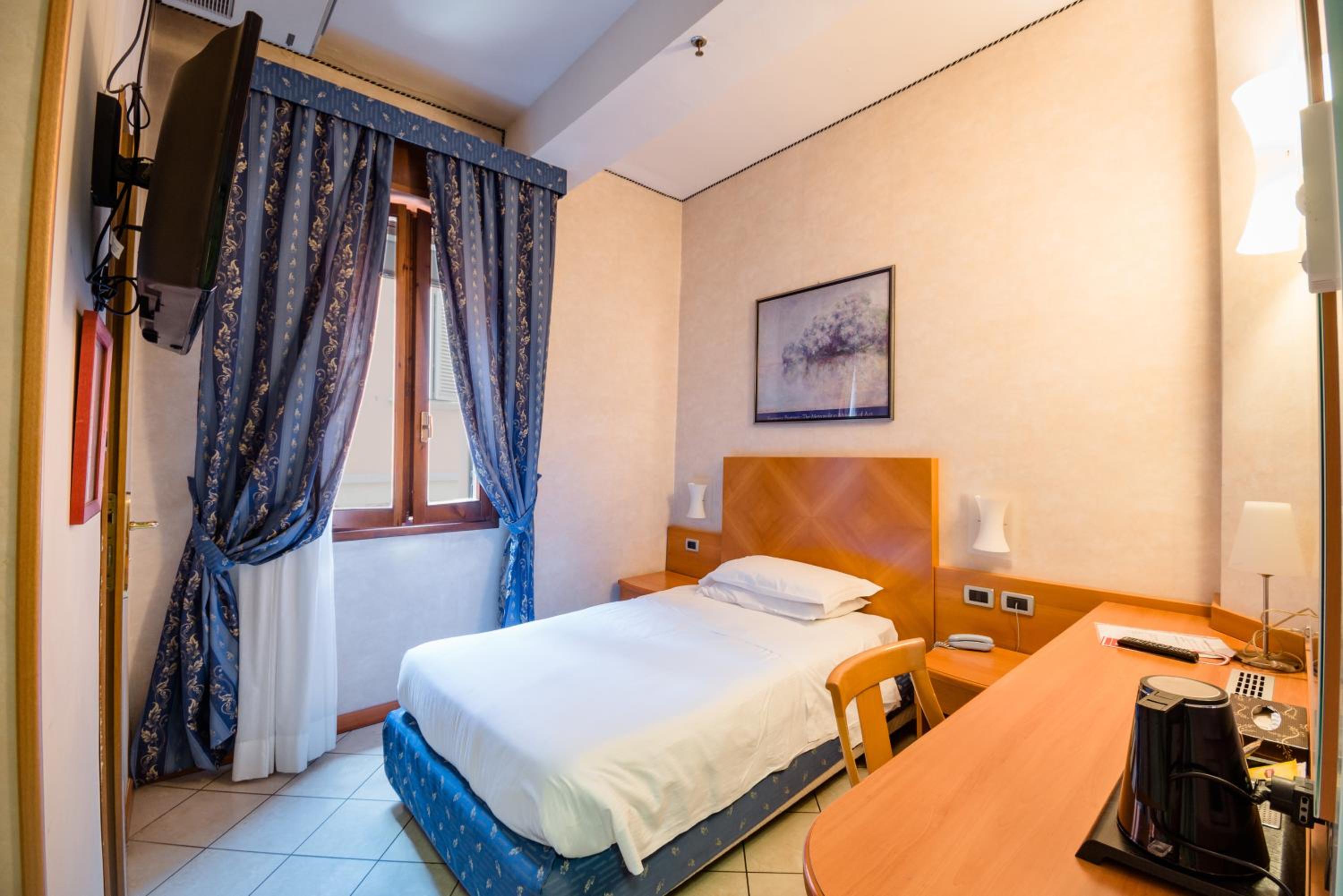 Single Room with French Bed