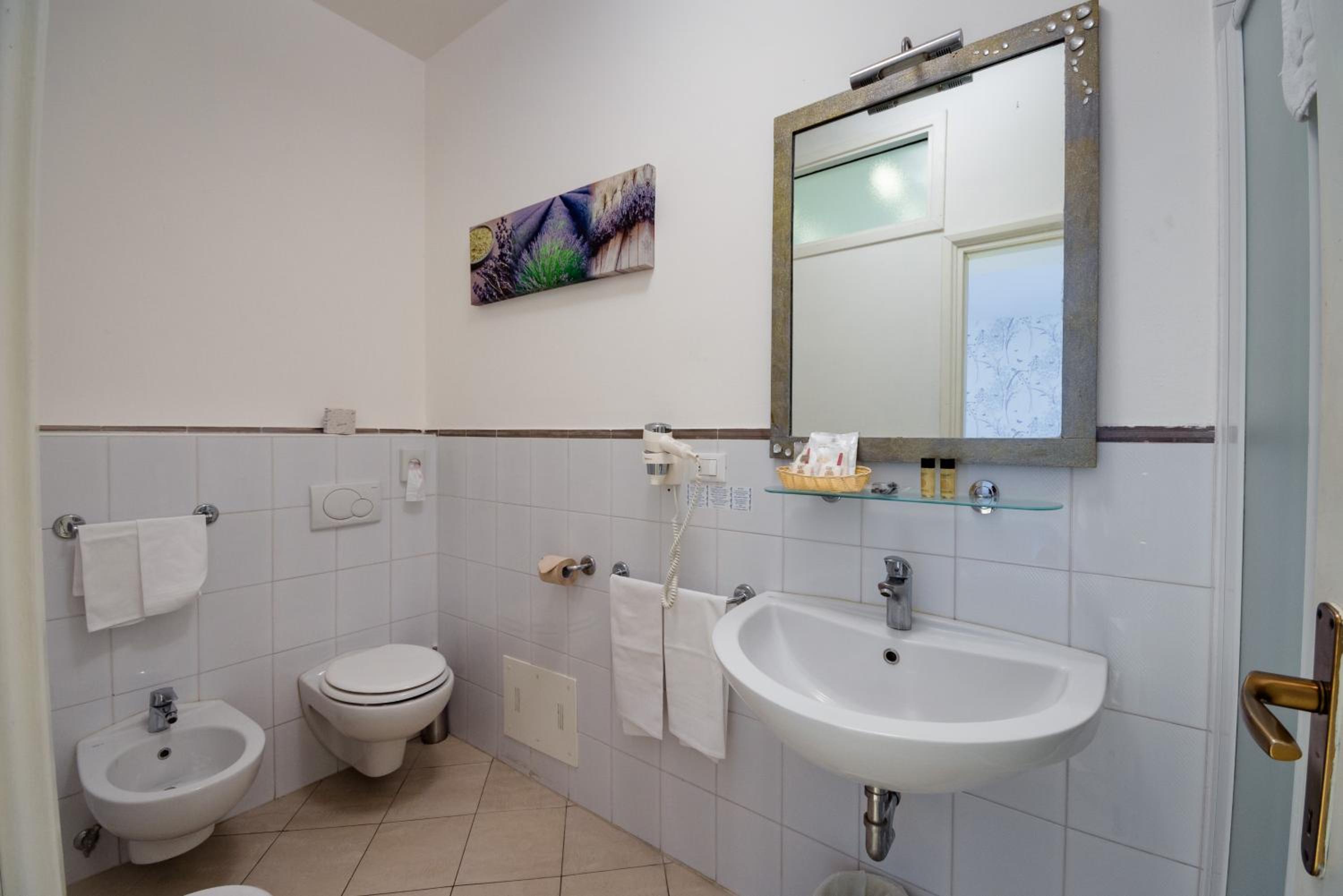 Studio (2 Adults) - Annex