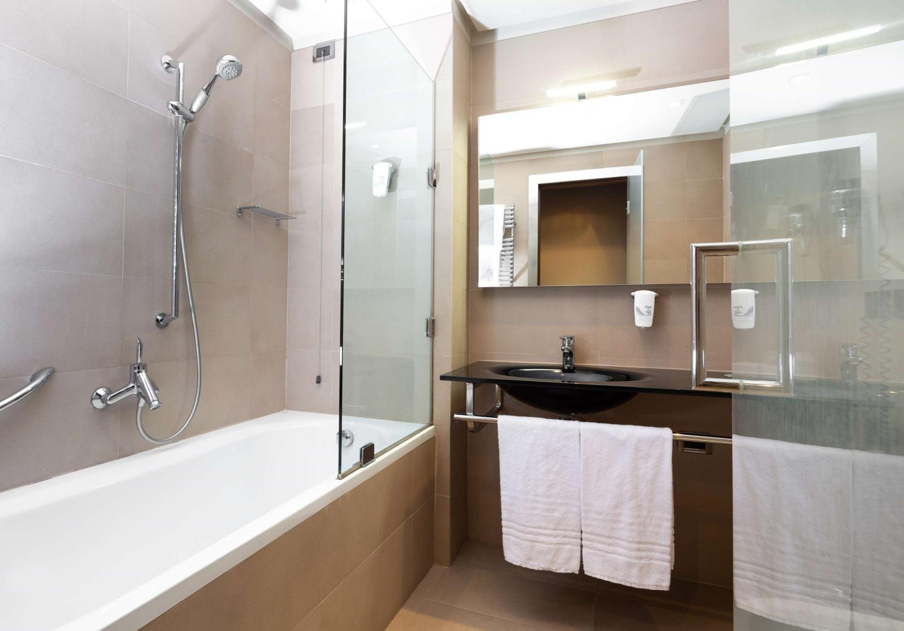 Standard King Room with Spa Access