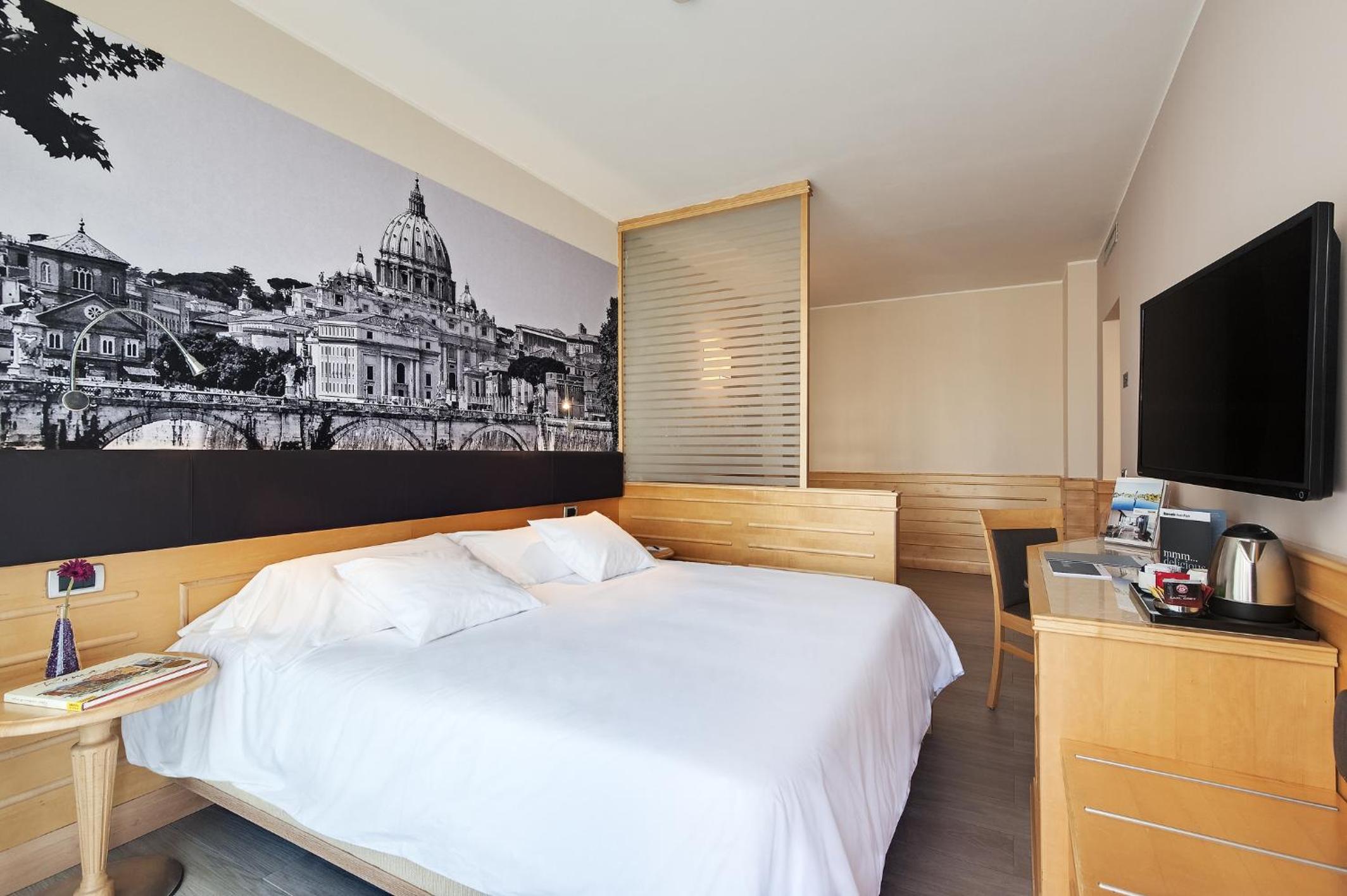 Family Room With Balcony (2 Adults + 2 Children)