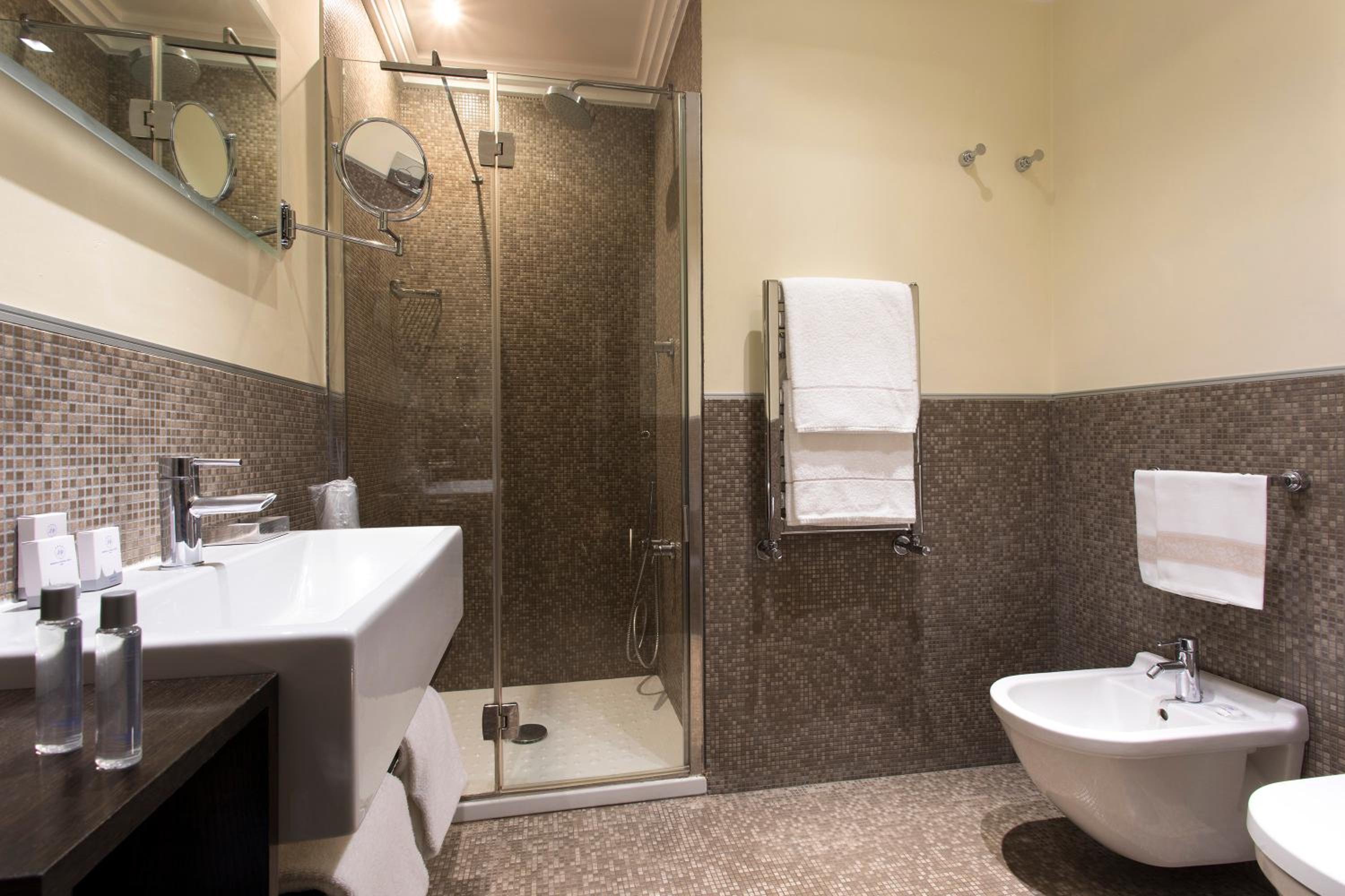 Superior Deluxe Double or Twin Room 