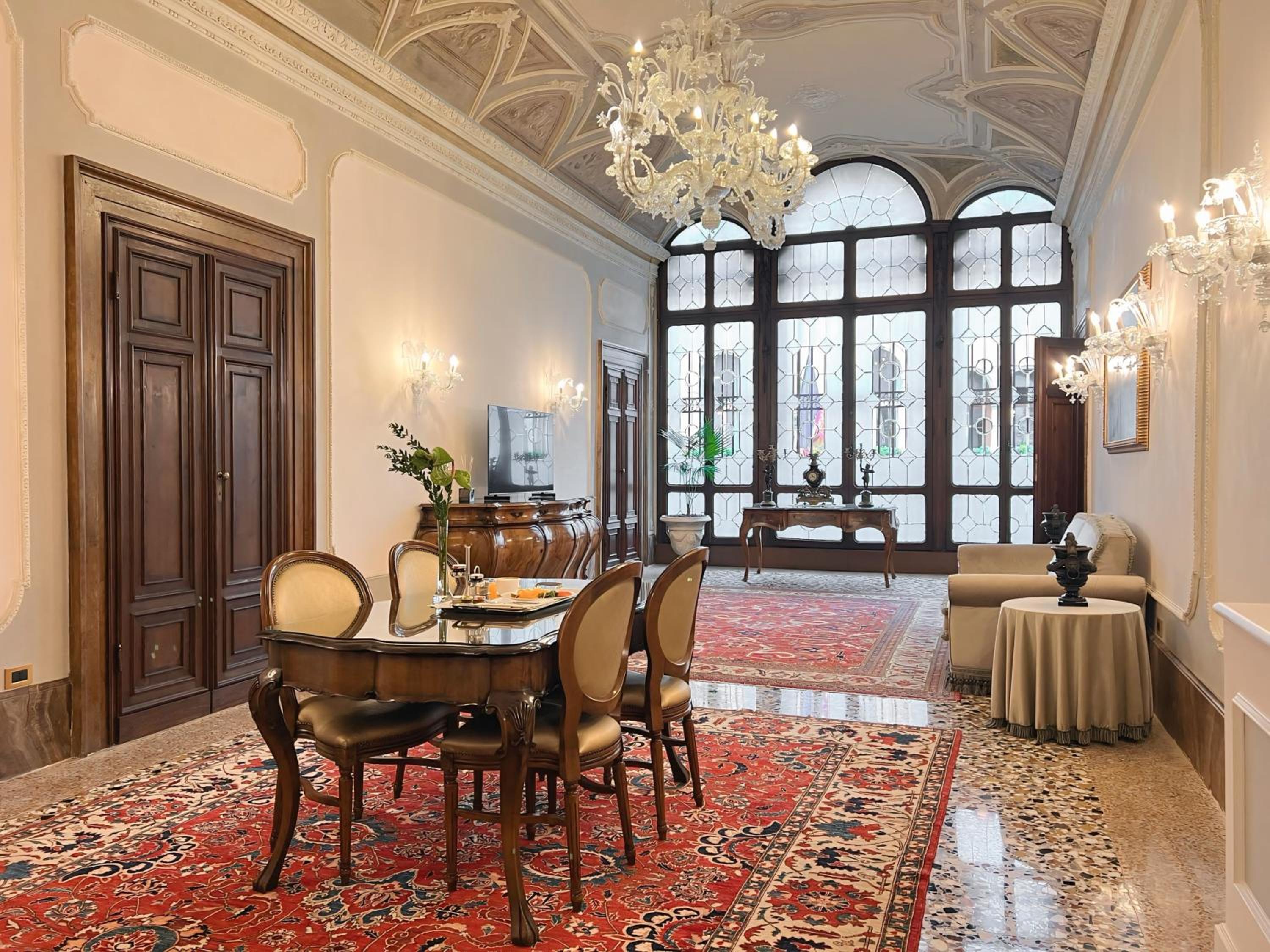 Executive Suite with Canal View