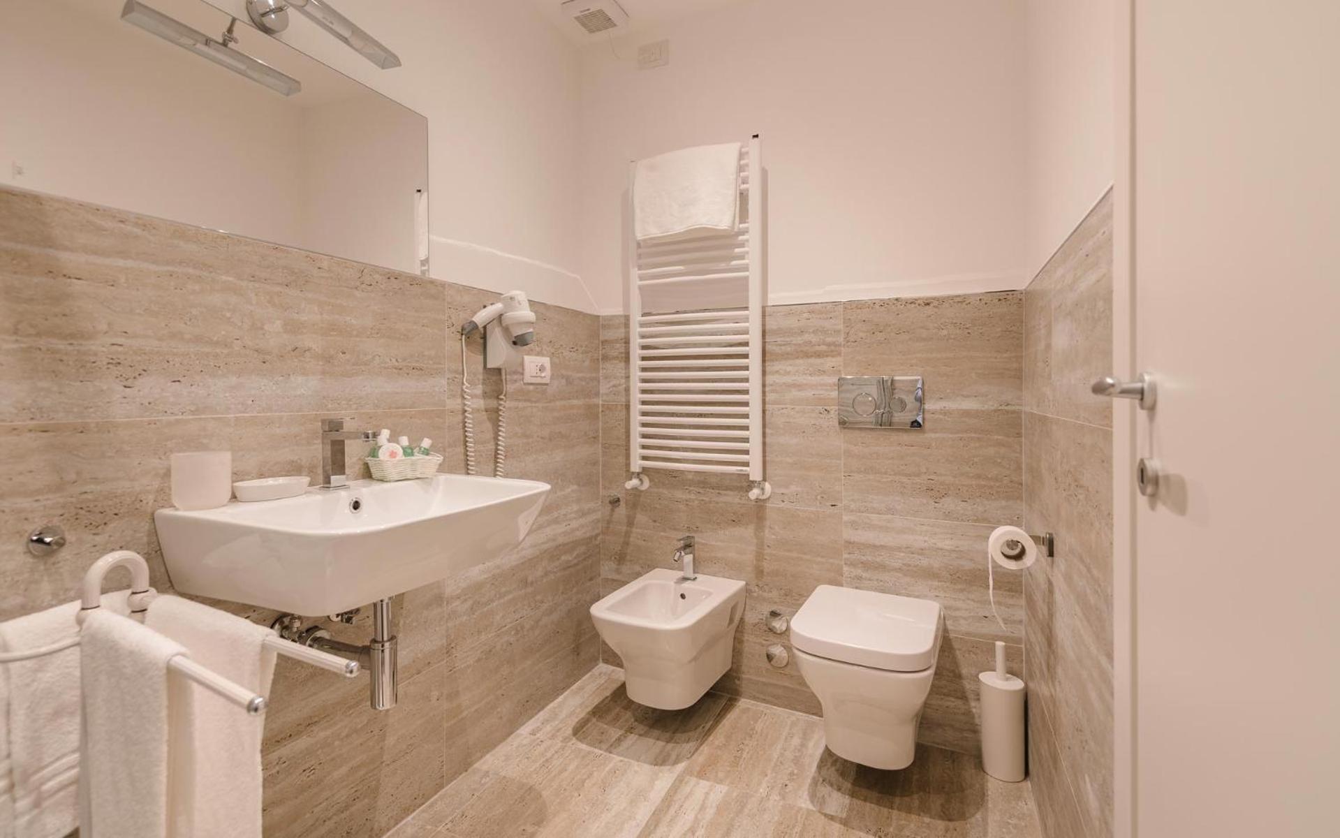 Double or Twin Room with Sea View
