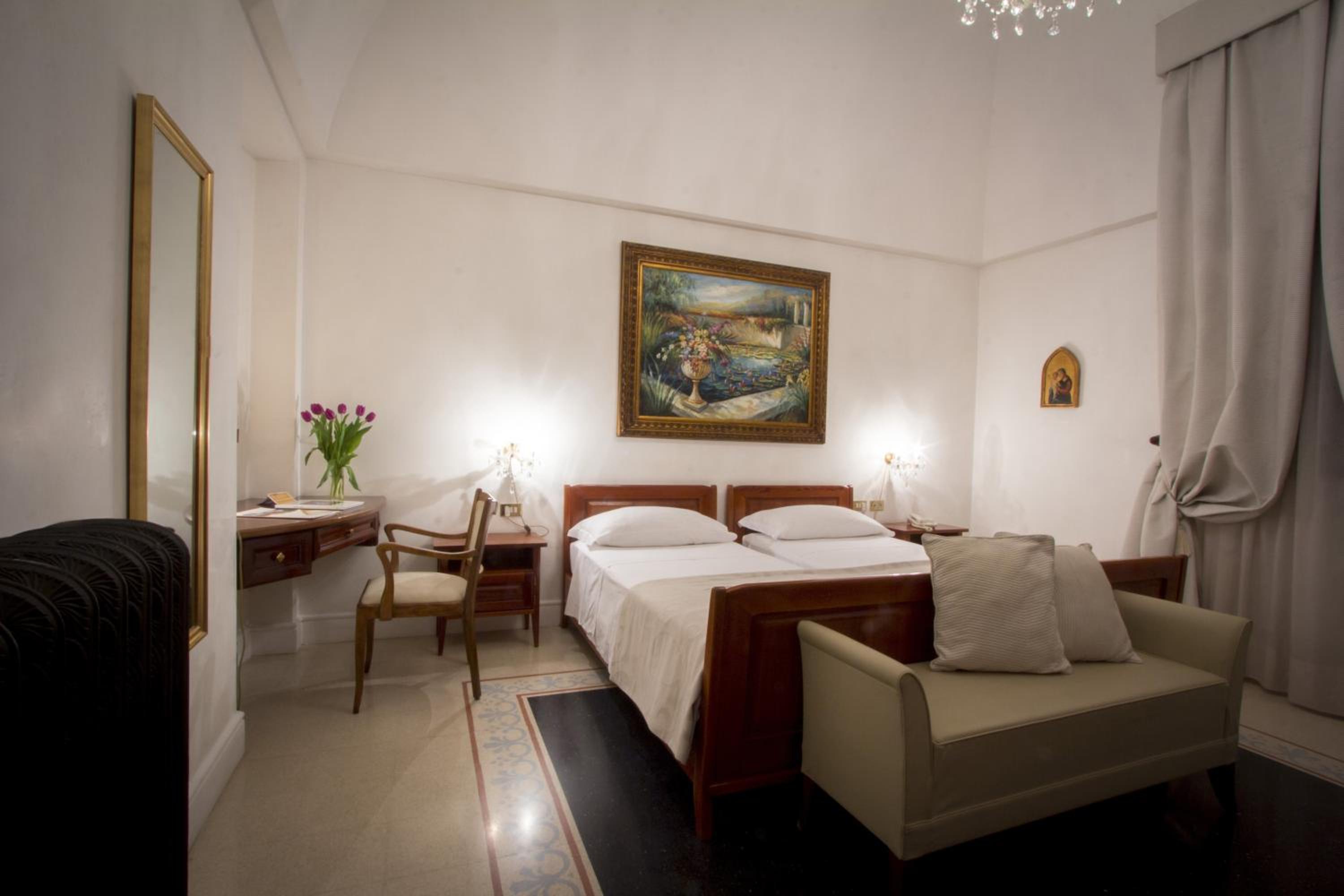 Classic Double Room