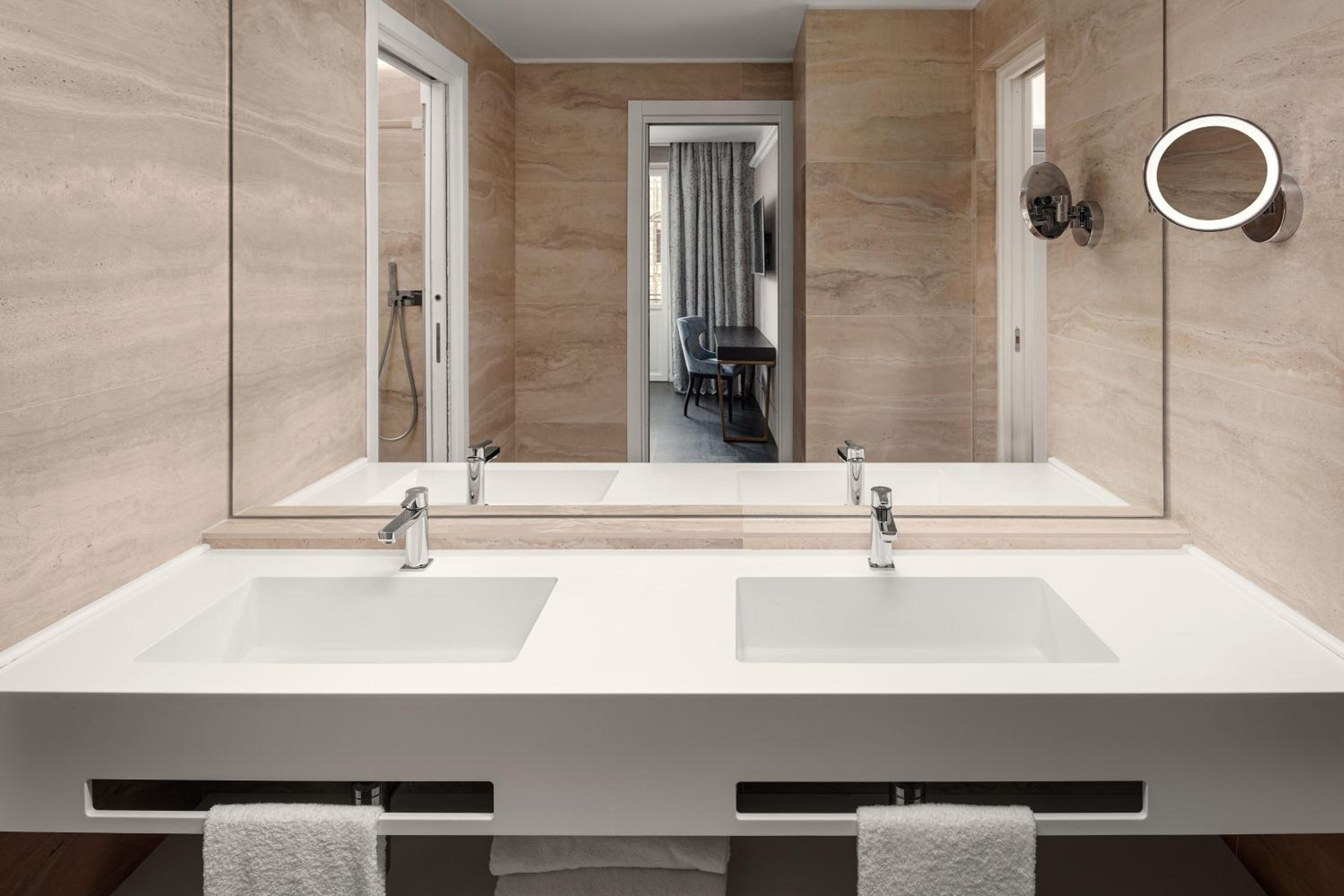 One-Bedroom King Suite with City View