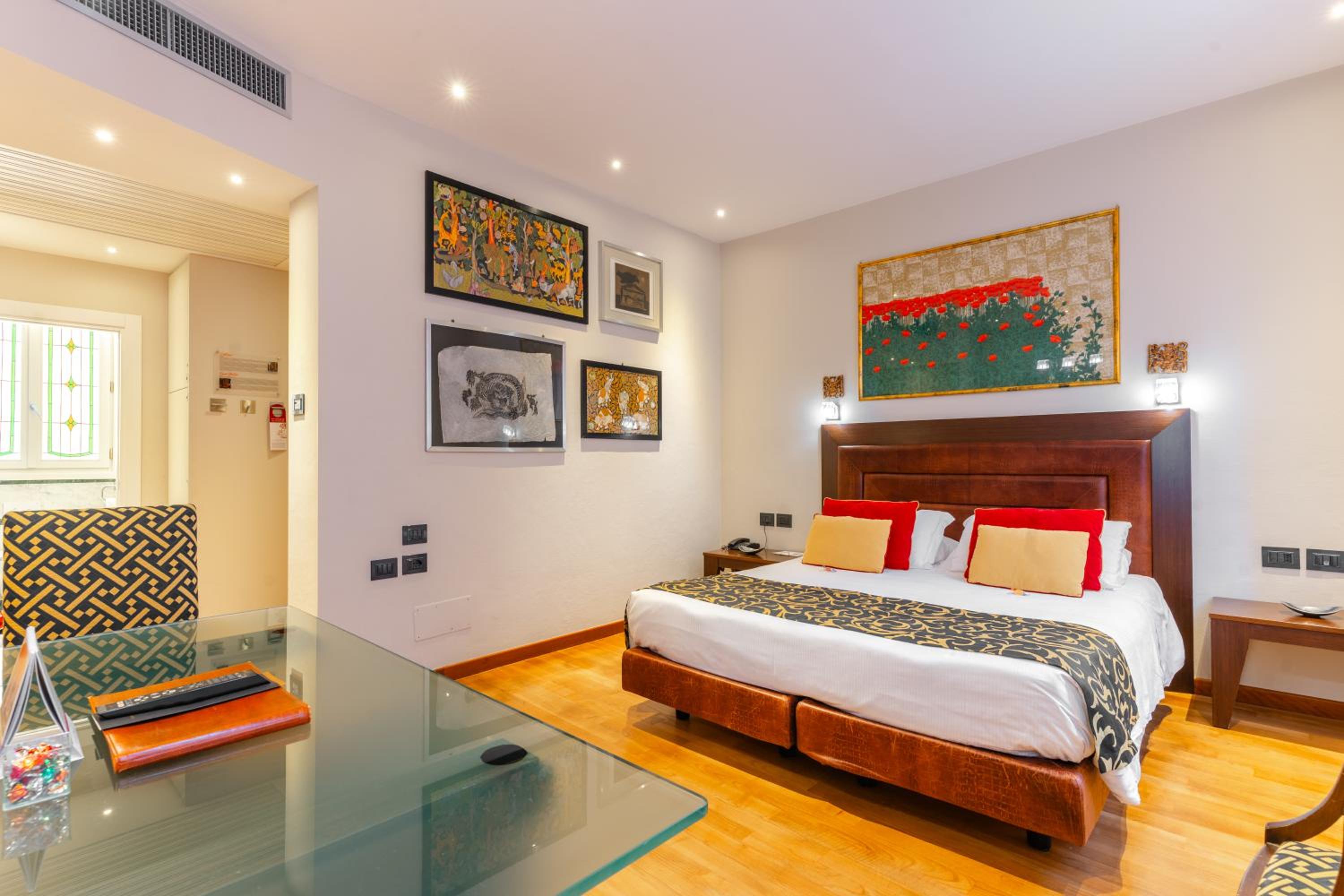 One-Bedroom Apartment - Annex