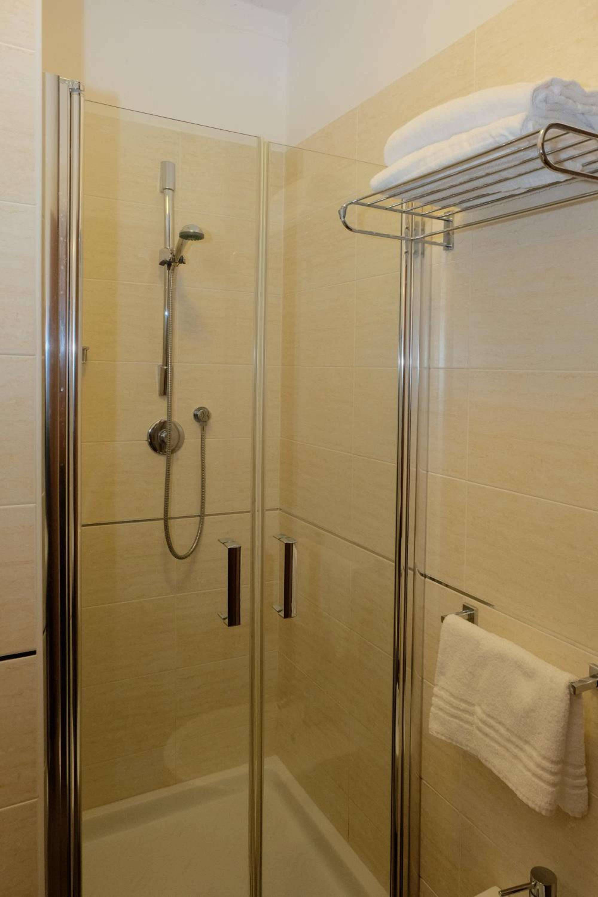 Comfort Quadruple Room with Side Sea View