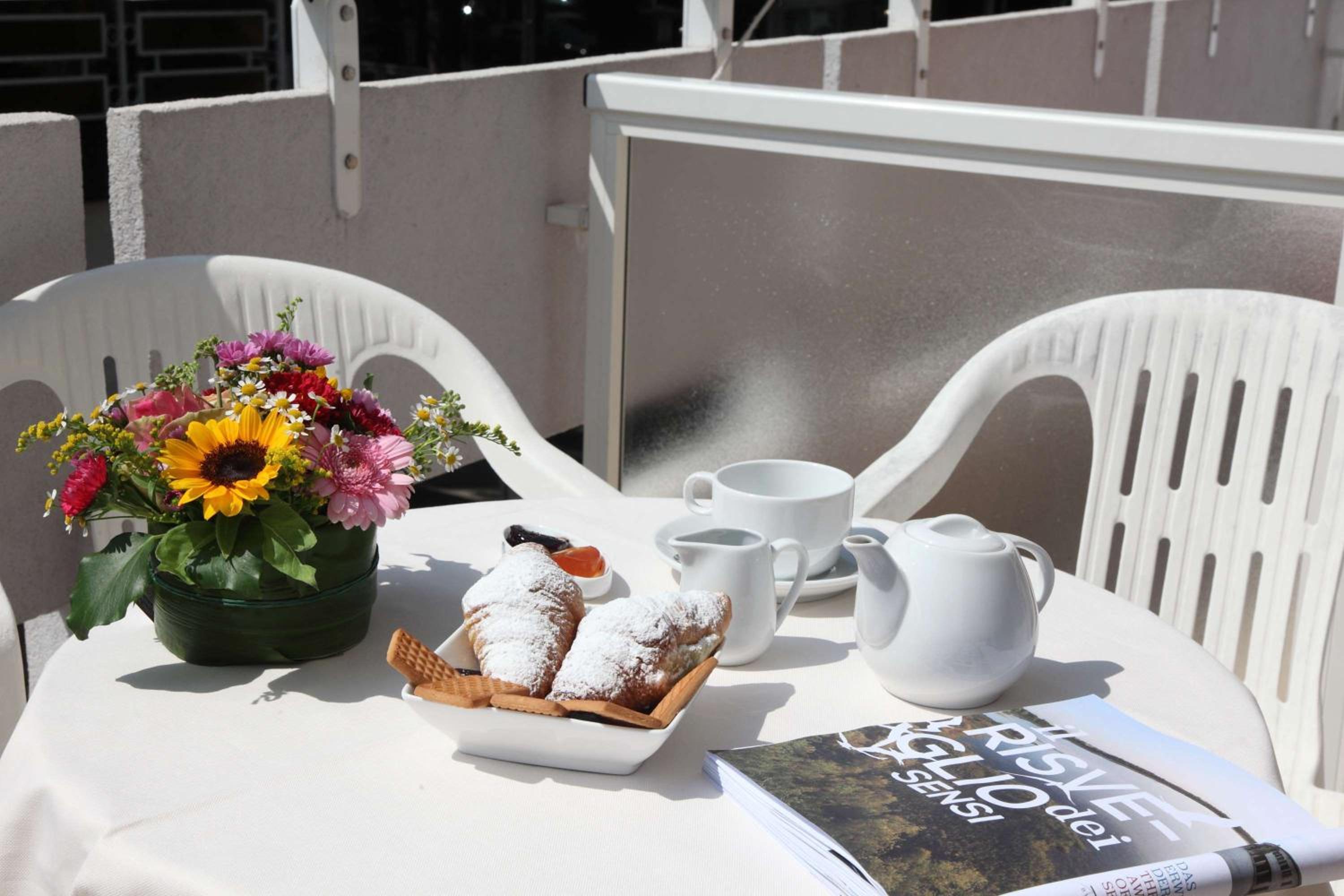 Standard Double Or Twin Room With Terrace