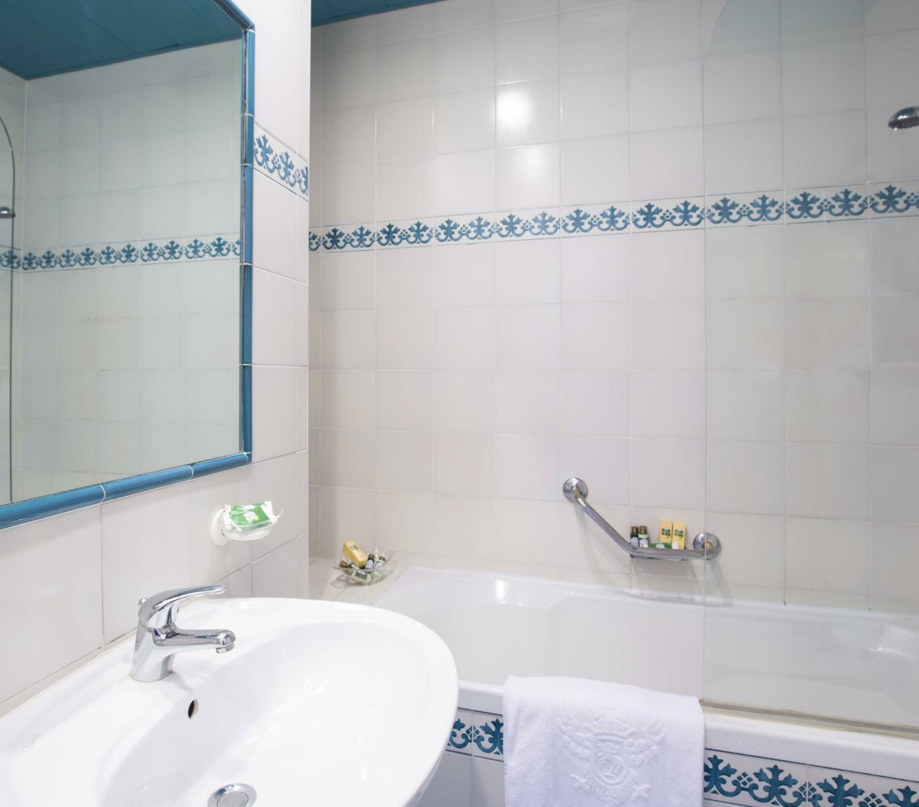 Classic Double or Twin Room