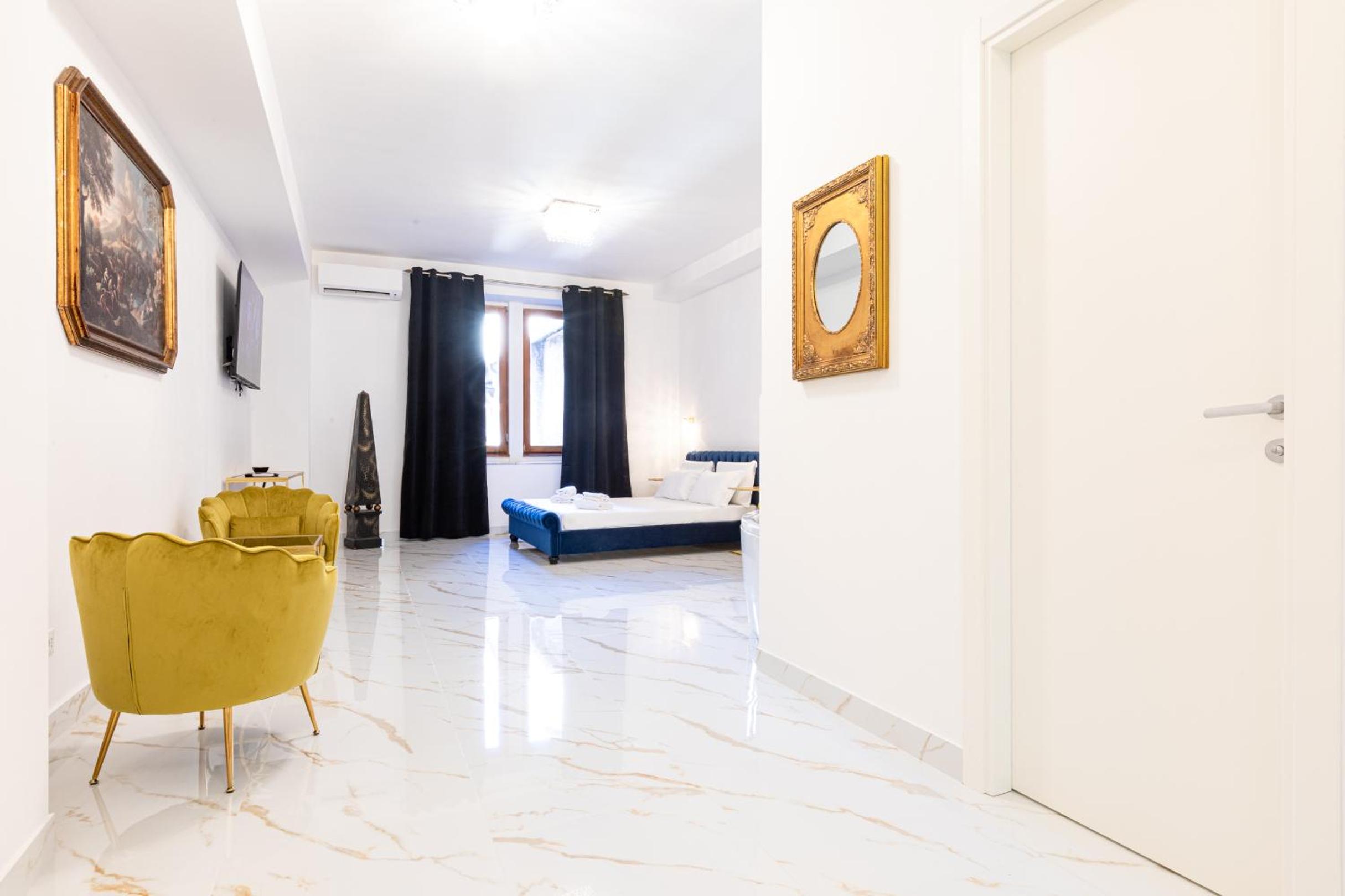 Deluxe Suite with Jacuzzi