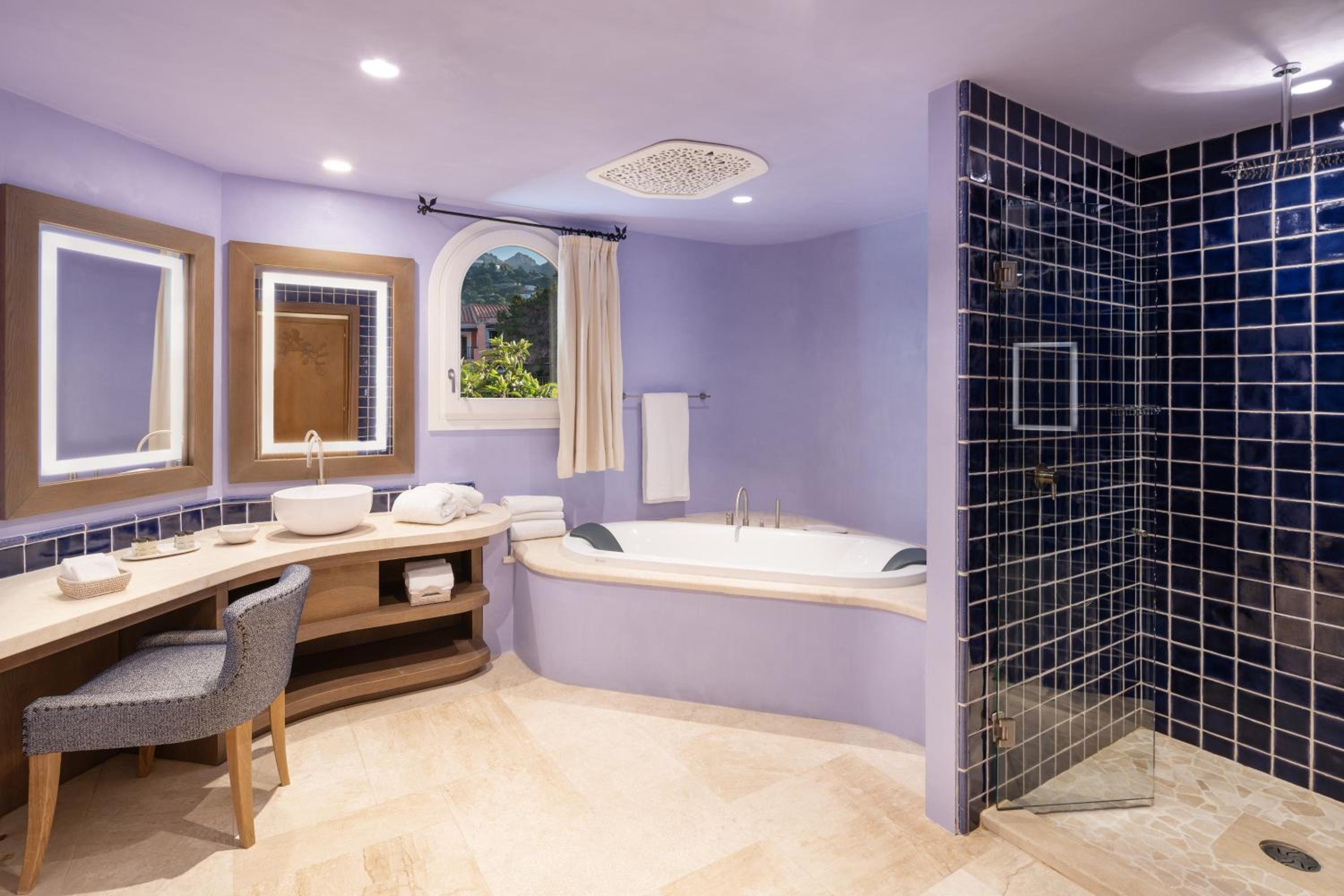 Premium Suite, Kind Size Bed, Sea View, Terrace