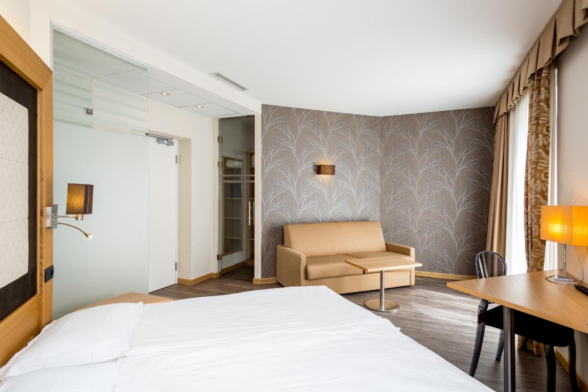 Double or Twin Room with Balcony